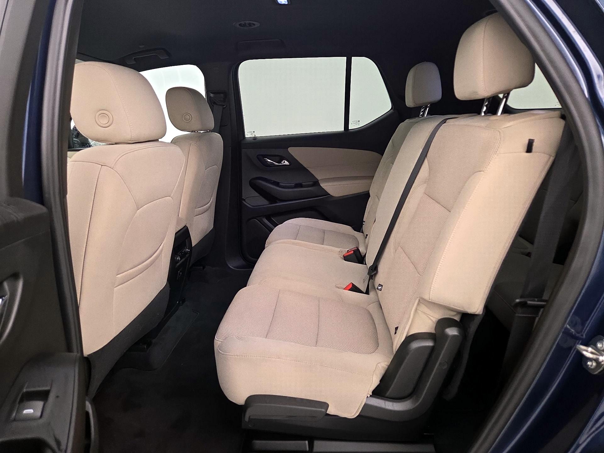 Thumbnail: 2023 Chevrolet Traverse - 19