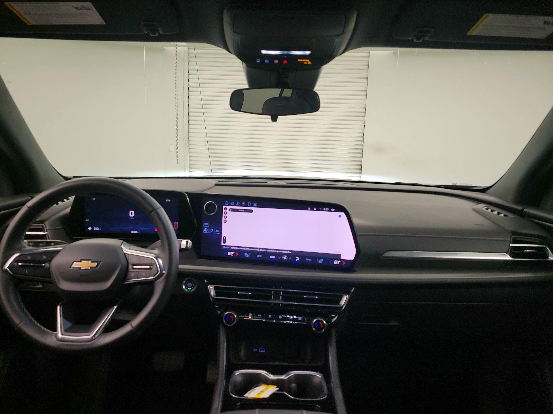 Thumbnail: 2025 Chevrolet Traverse - 9