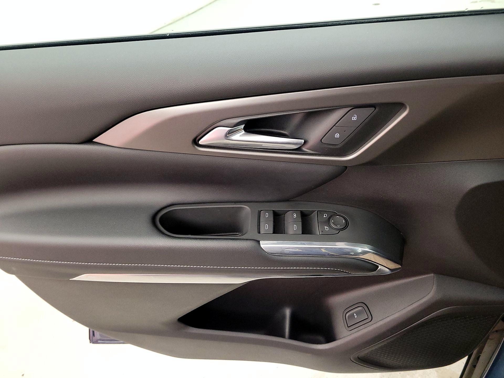 Thumbnail: 2025 Chevrolet Traverse - 12