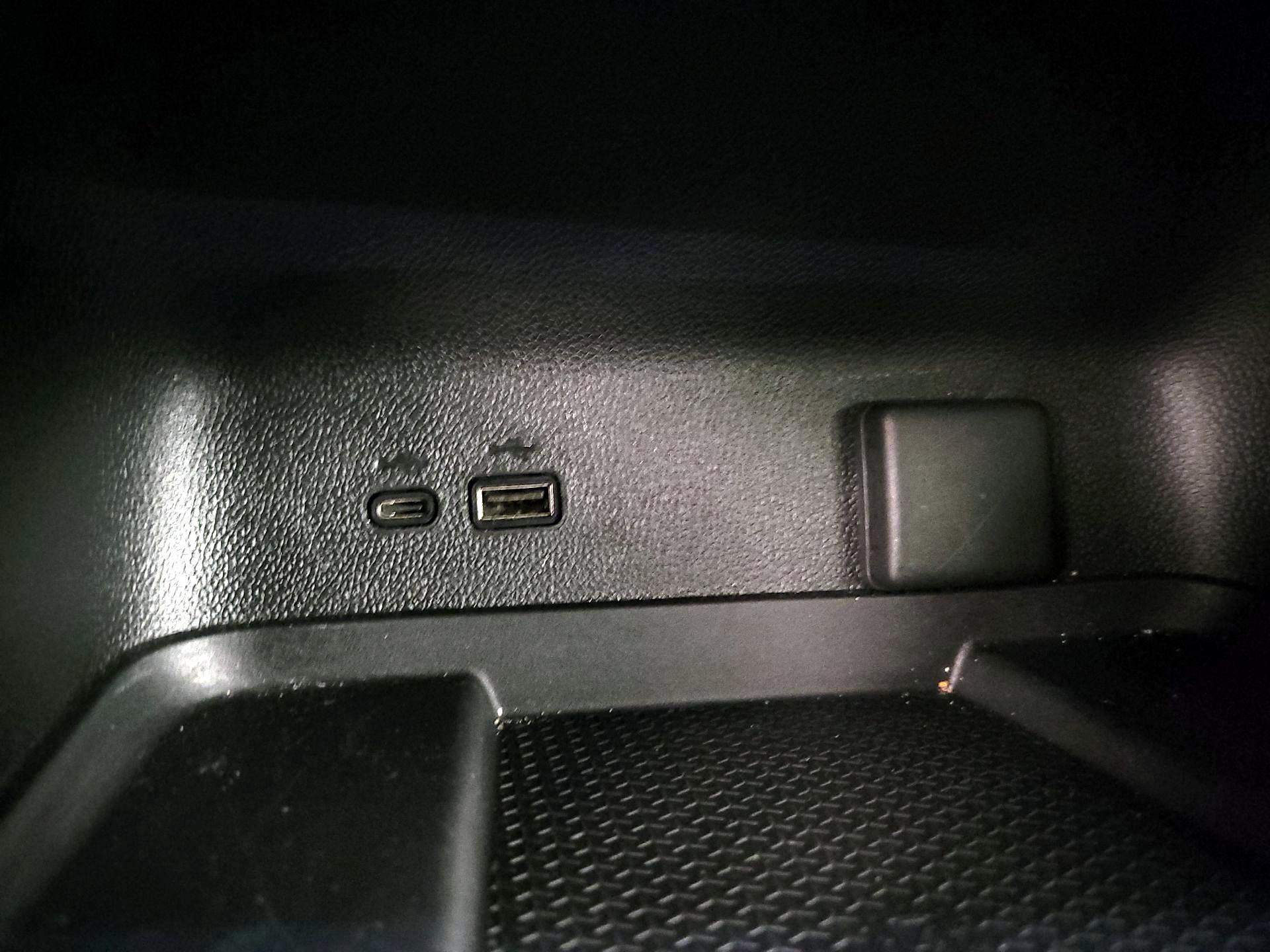 Thumbnail: 2025 Chevrolet Traverse - 18