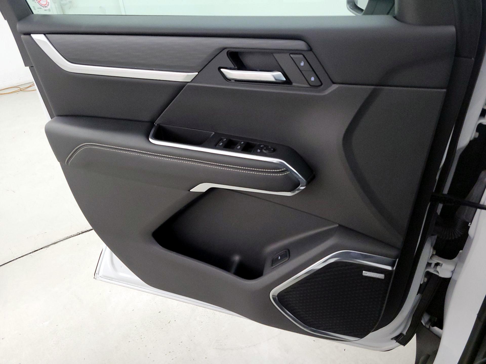 Thumbnail: 2025 GMC Acadia - 12