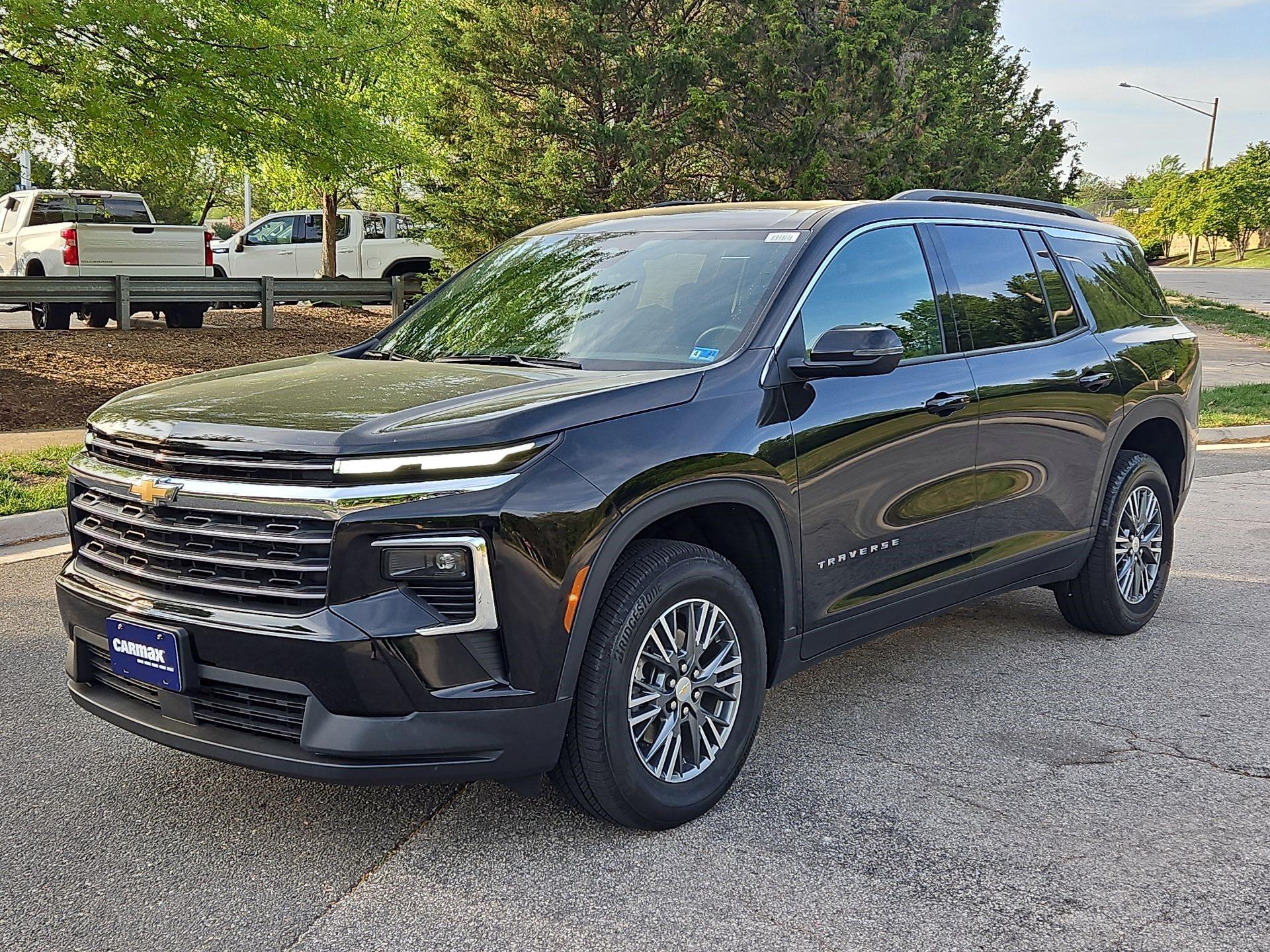 Thumbnail: 2025 Chevrolet Traverse - 3