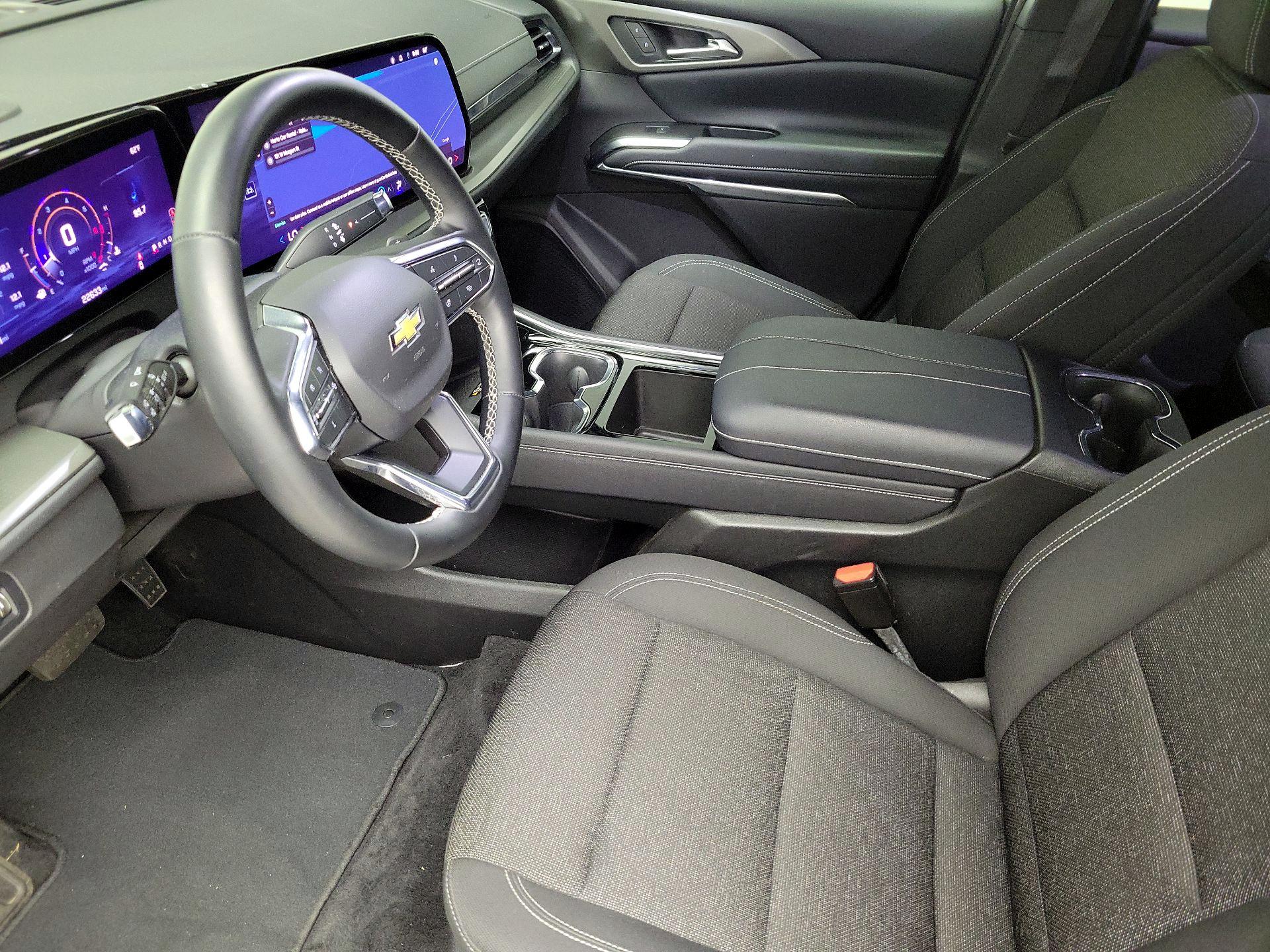 Thumbnail: 2025 Chevrolet Traverse - 11