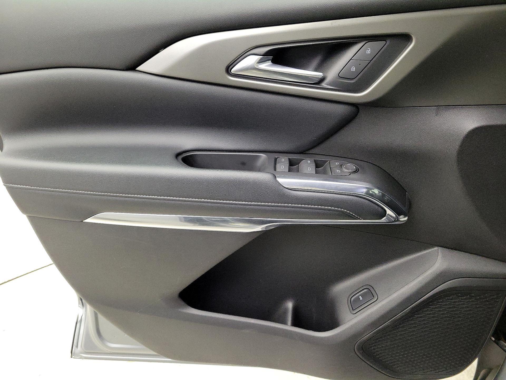 Thumbnail: 2025 Chevrolet Traverse - 12