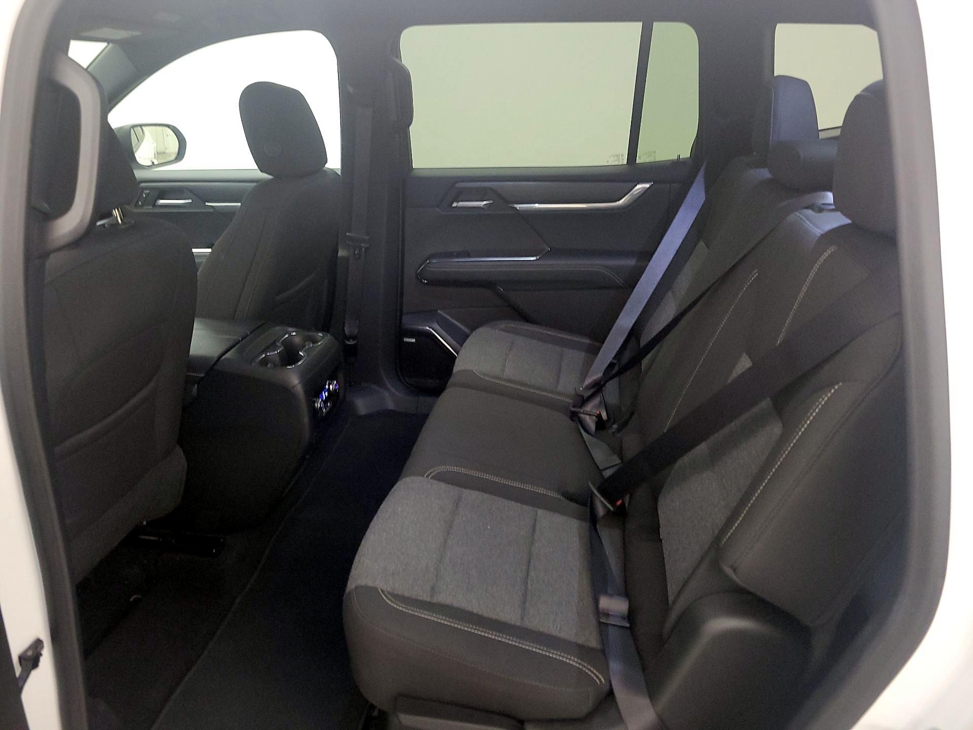 Thumbnail: 2025 GMC Acadia - 19