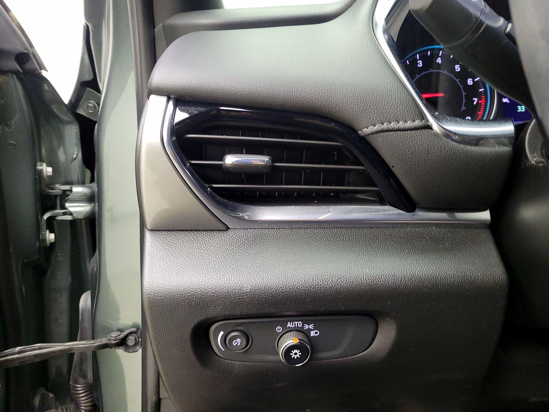 Thumbnail: 2023 Chevrolet Traverse - 13