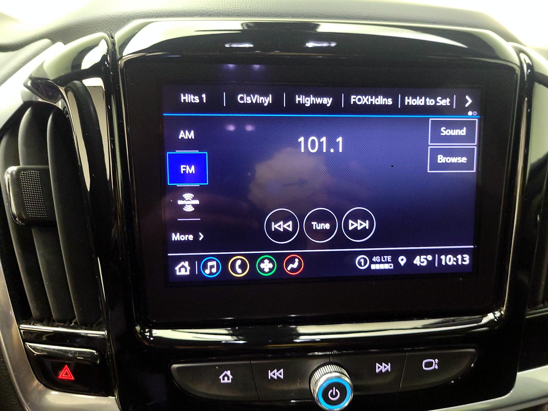 Thumbnail: 2023 Chevrolet Traverse - 15