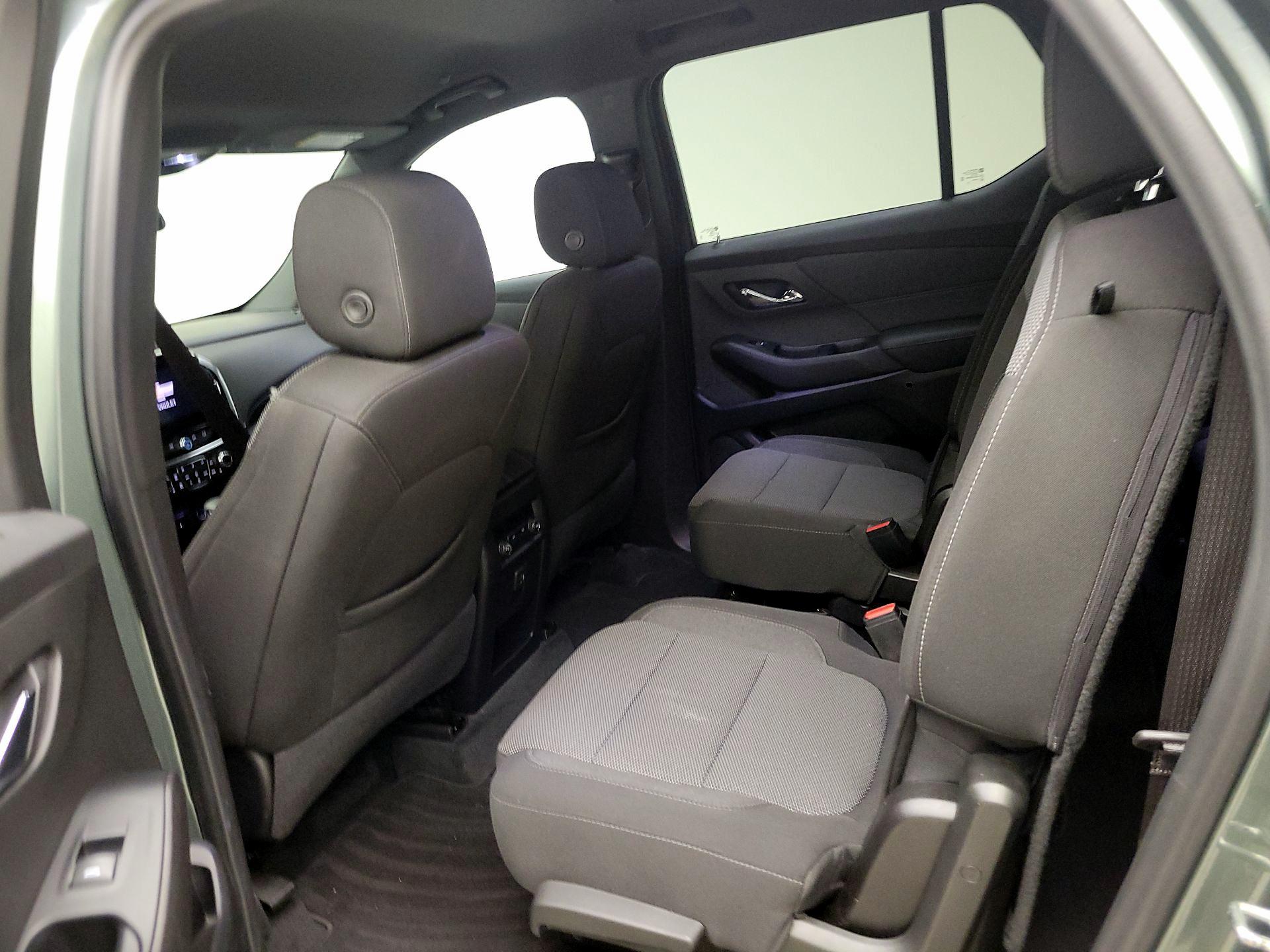 Thumbnail: 2023 Chevrolet Traverse - 19