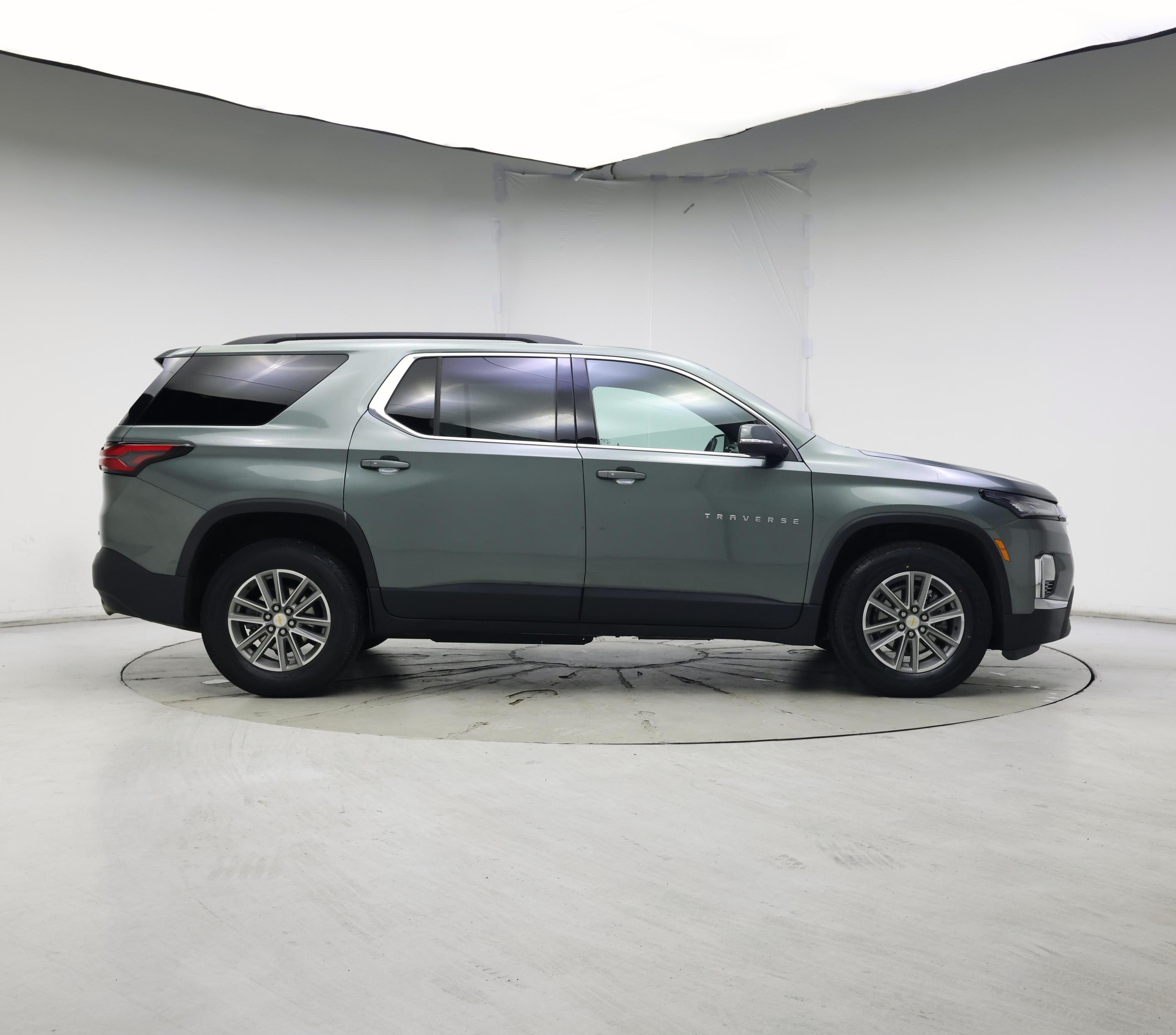 Thumbnail: 2023 Chevrolet Traverse - 7