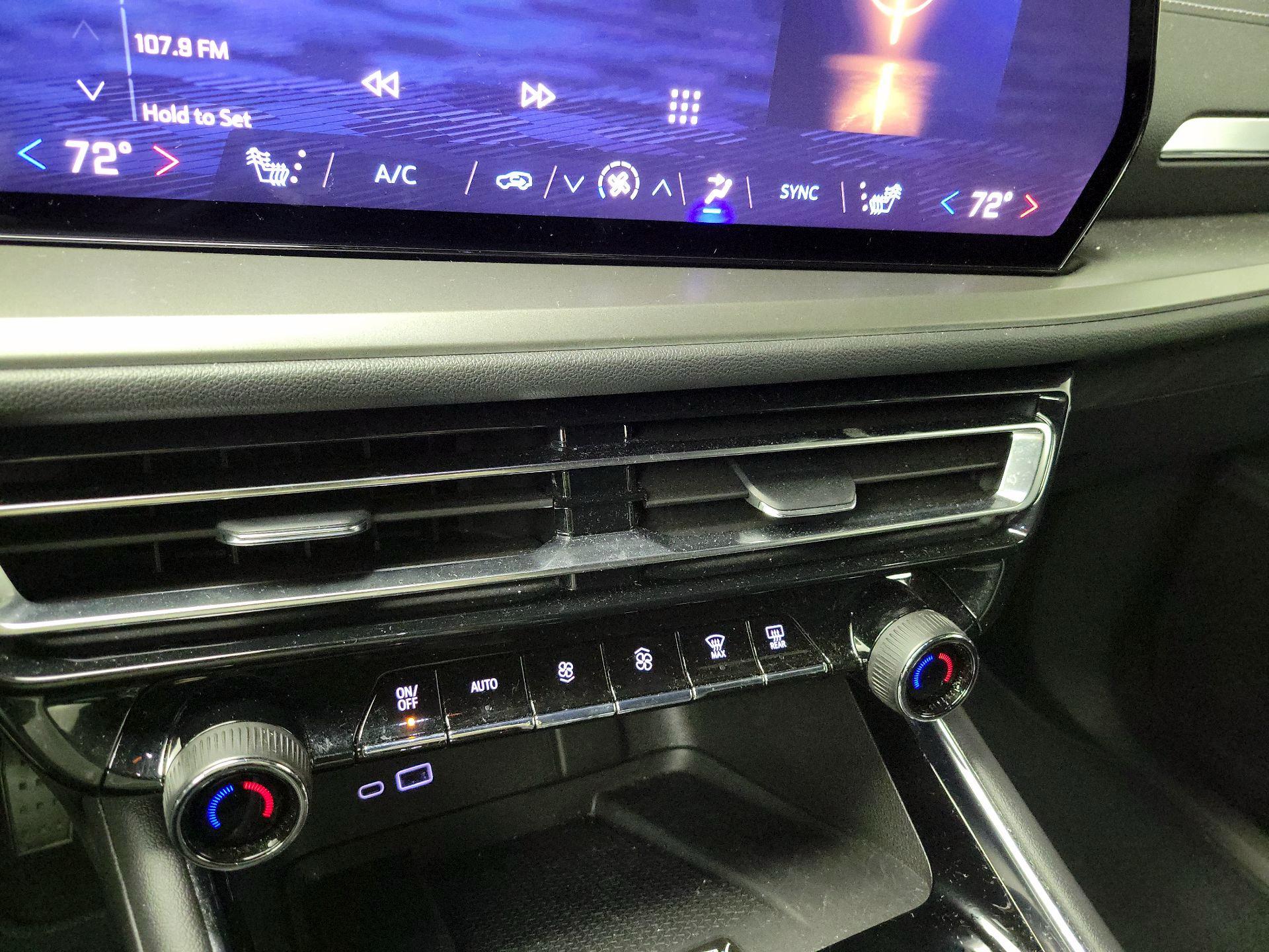 Thumbnail: 2025 Chevrolet Traverse - 17