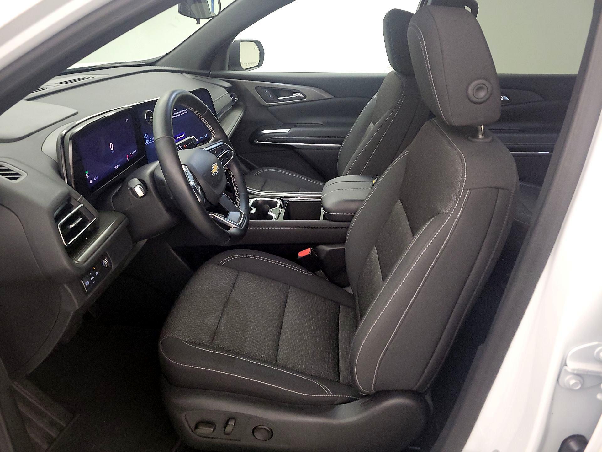 Thumbnail: 2025 Chevrolet Traverse - 11