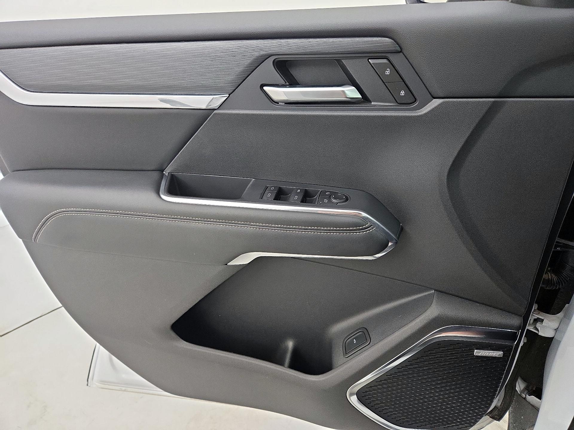 Thumbnail: 2025 GMC Acadia - 12