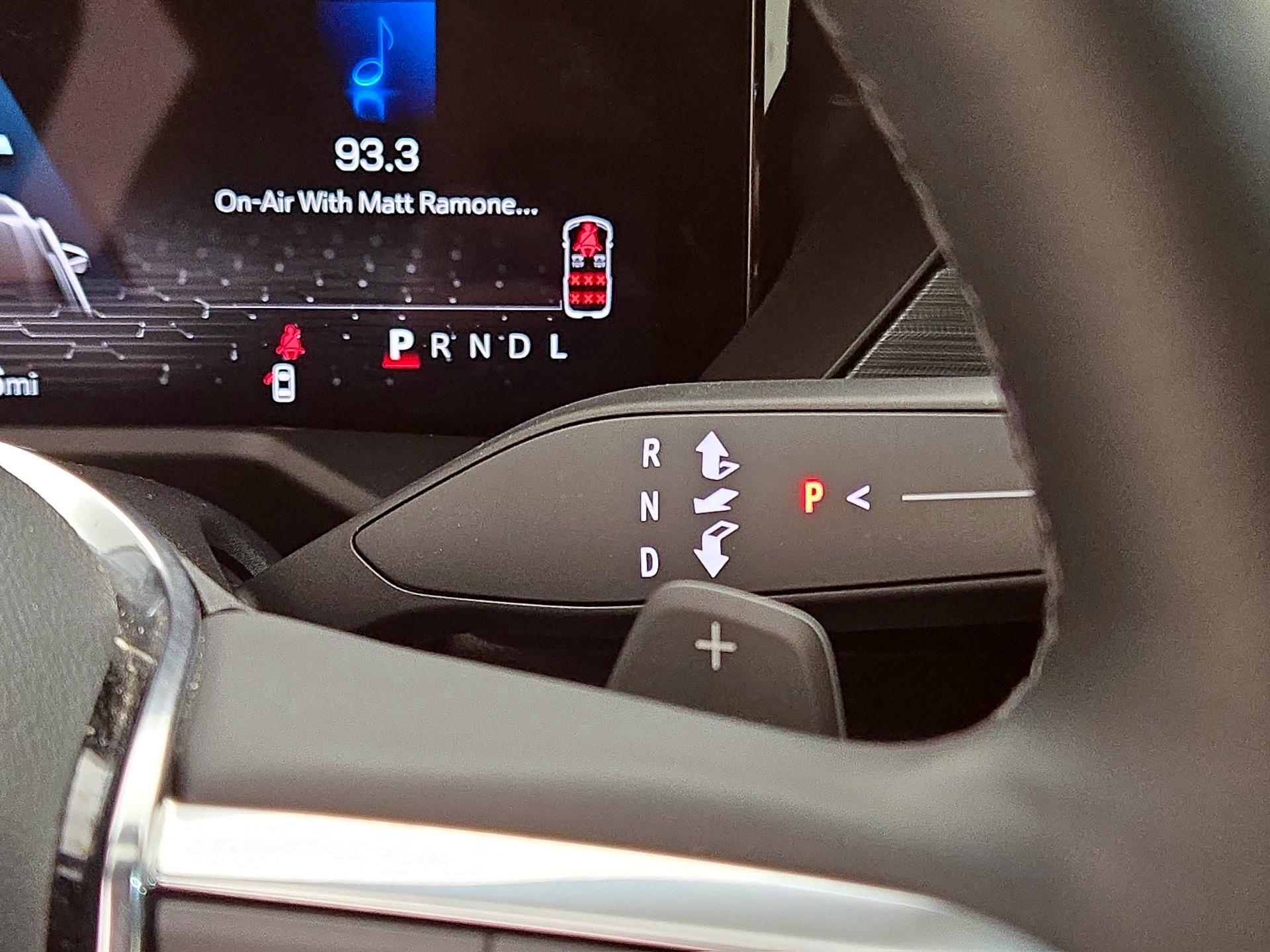 Thumbnail: 2025 GMC Acadia - 18