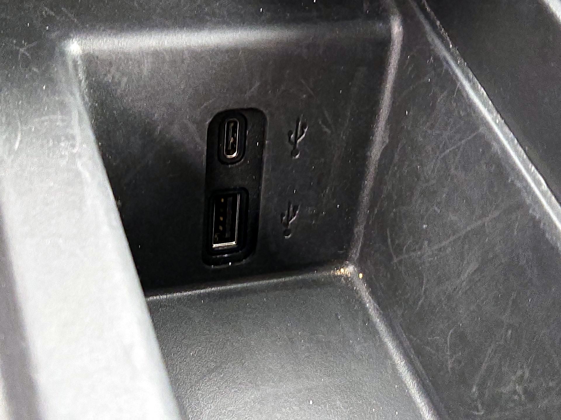 Thumbnail: 2025 GMC Acadia - 19