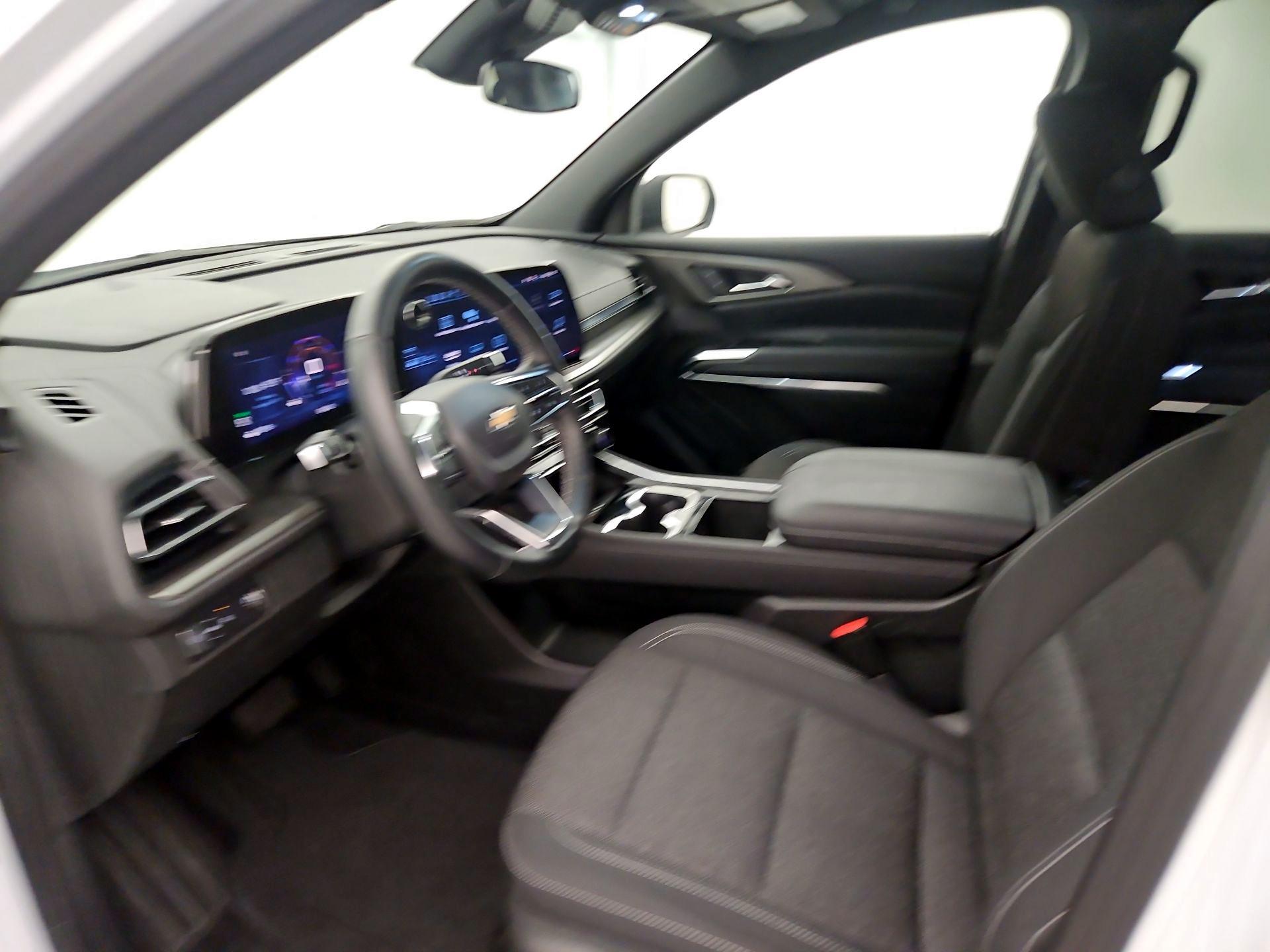 Thumbnail: 2025 Chevrolet Traverse - 11