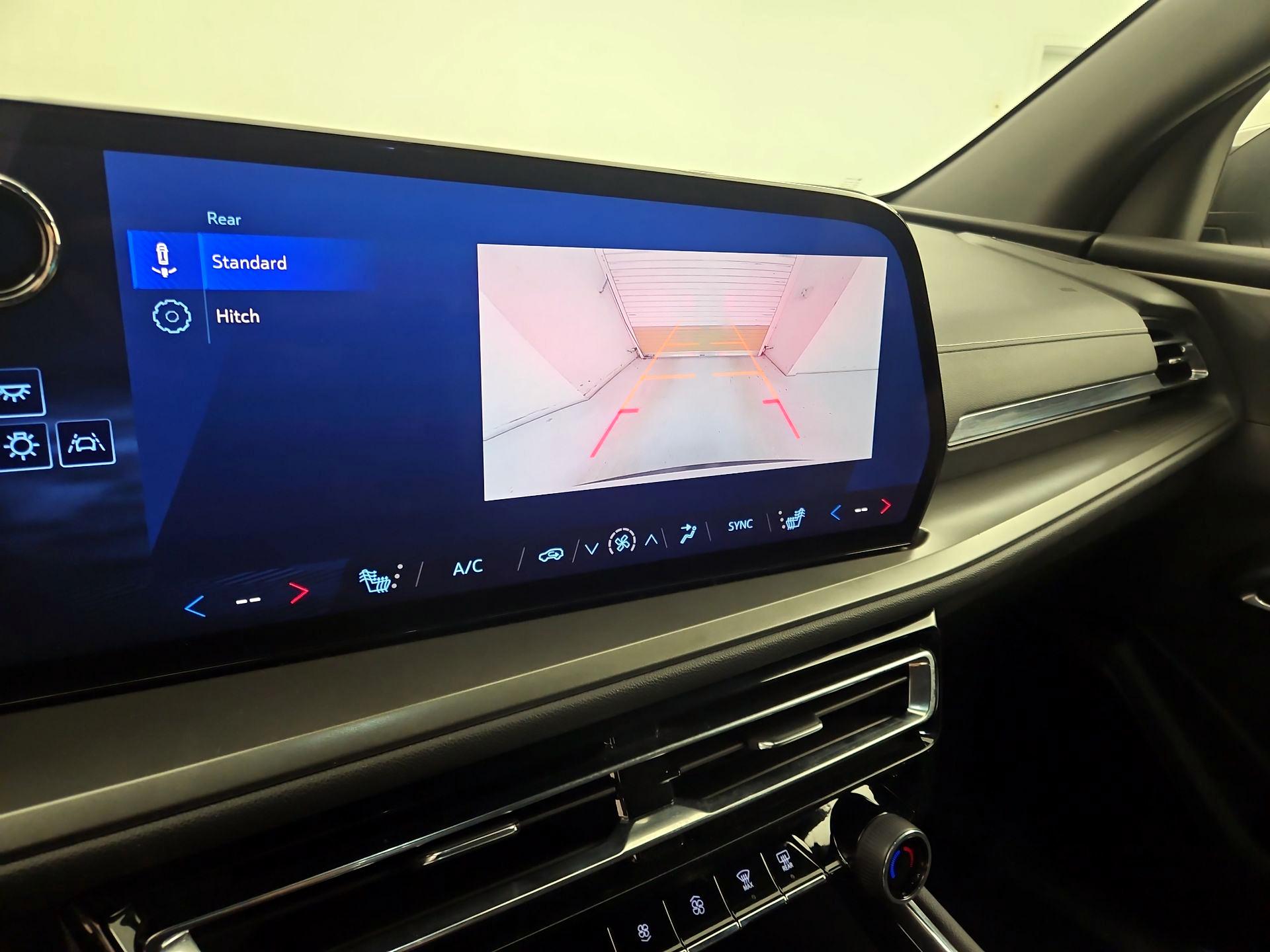 Thumbnail: 2025 Chevrolet Traverse - 14