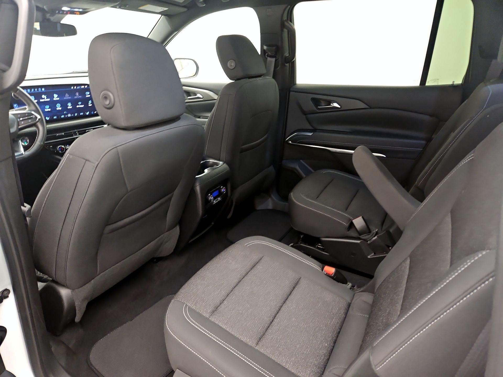 Thumbnail: 2025 Chevrolet Traverse - 19