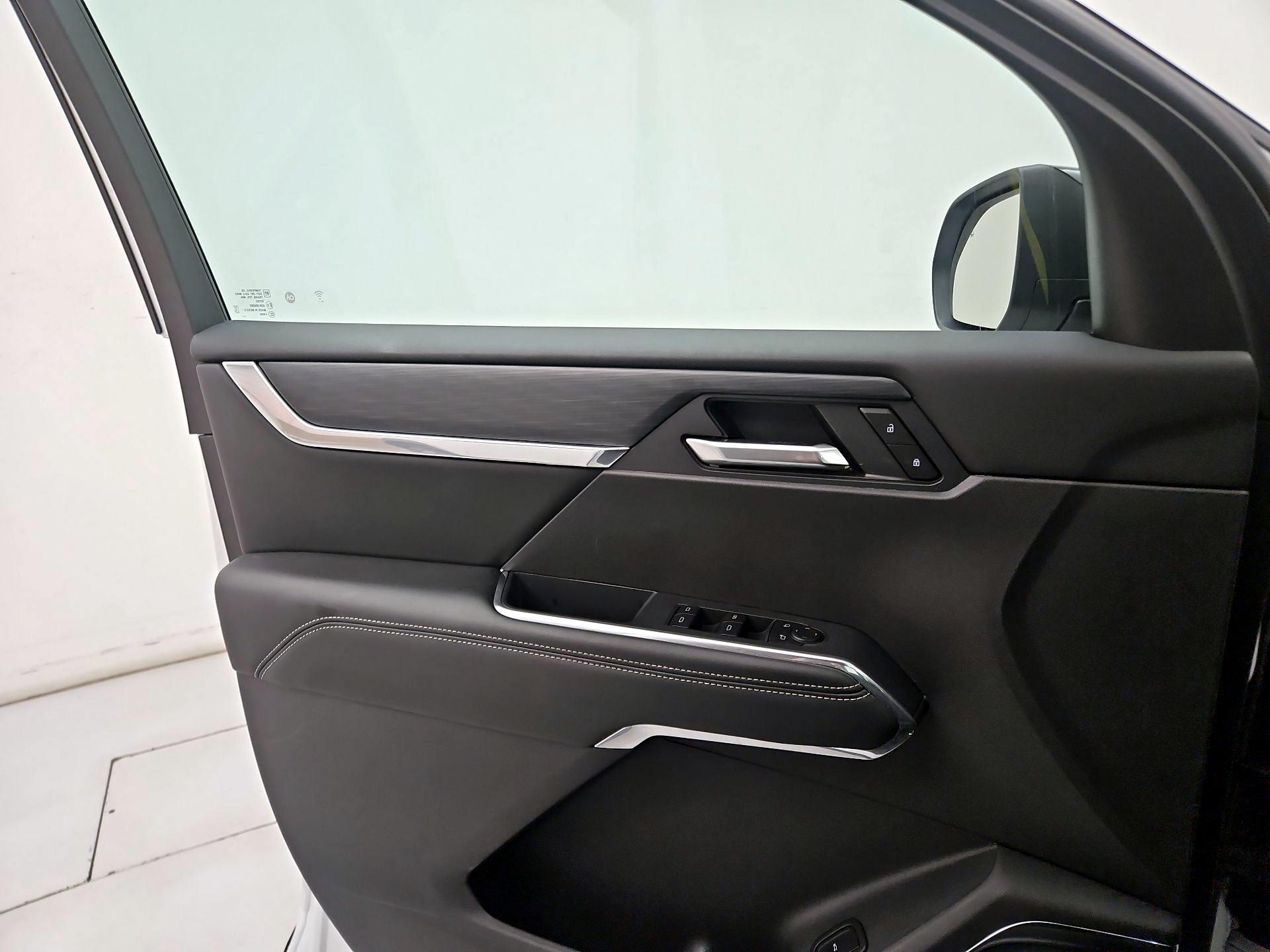 Thumbnail: 2025 GMC Acadia - 12