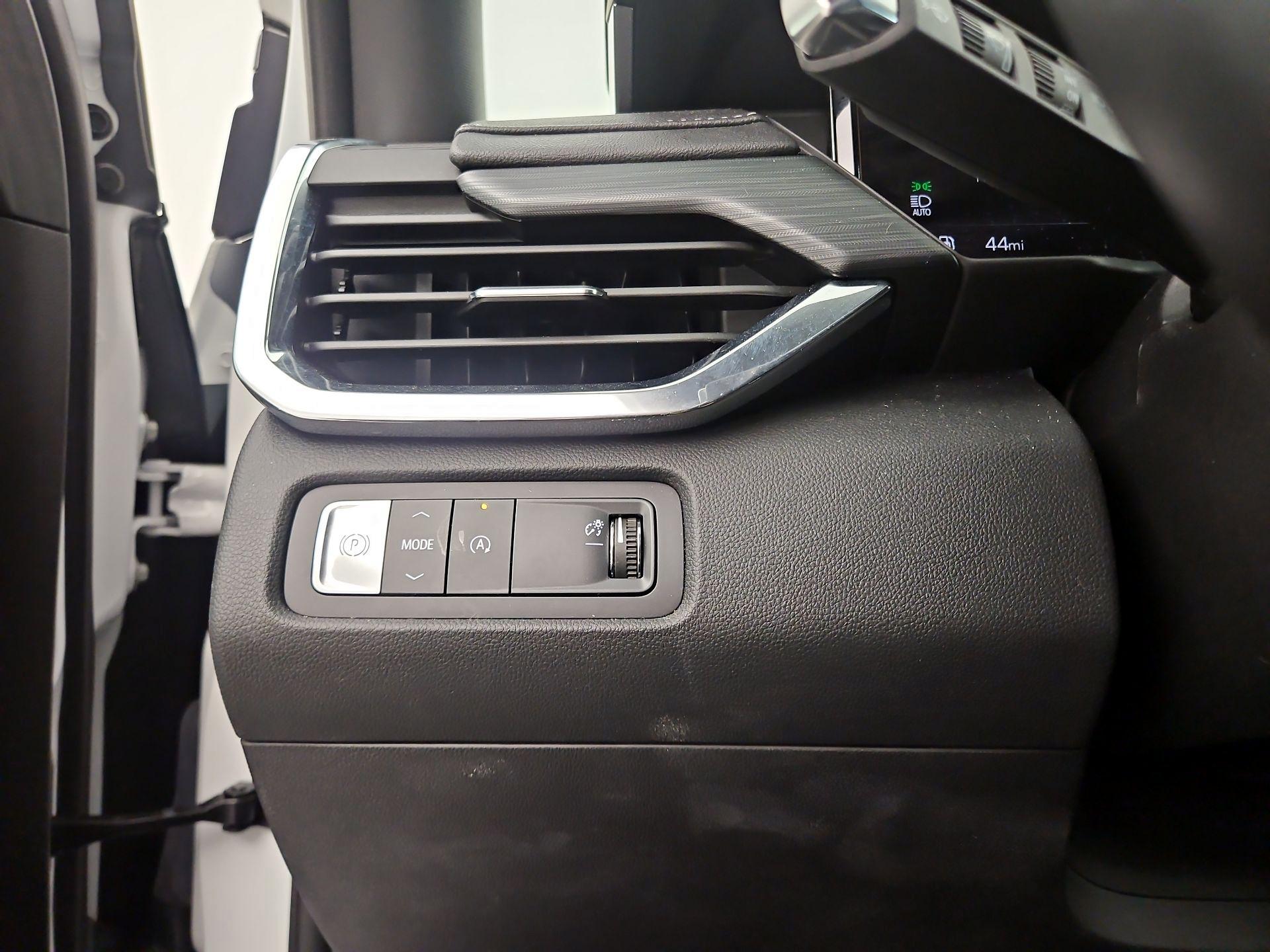 Thumbnail: 2025 GMC Acadia - 13