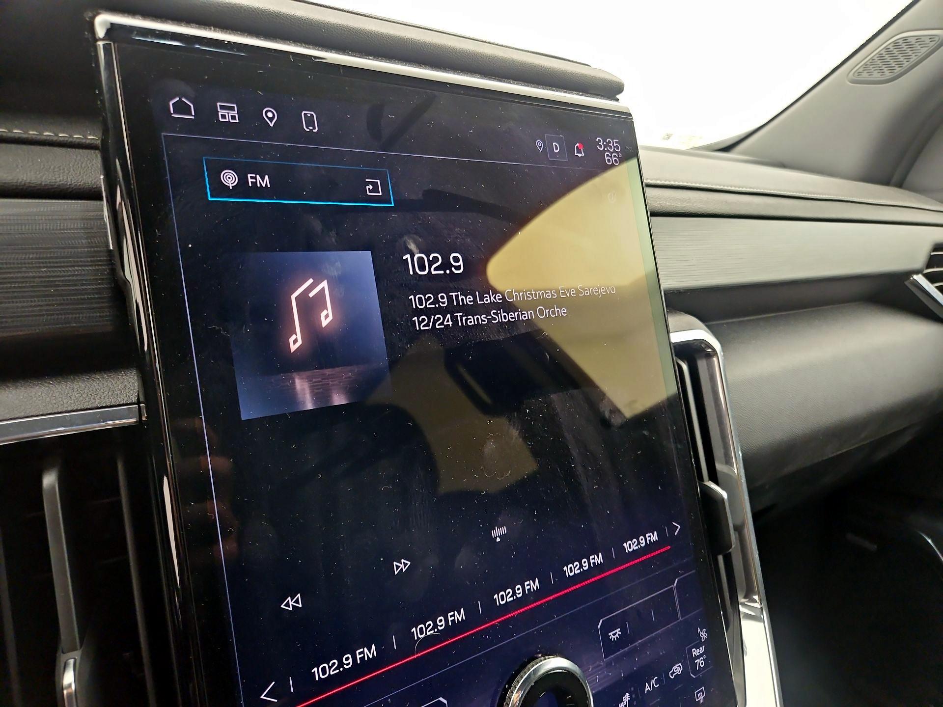 Thumbnail: 2025 GMC Acadia - 15