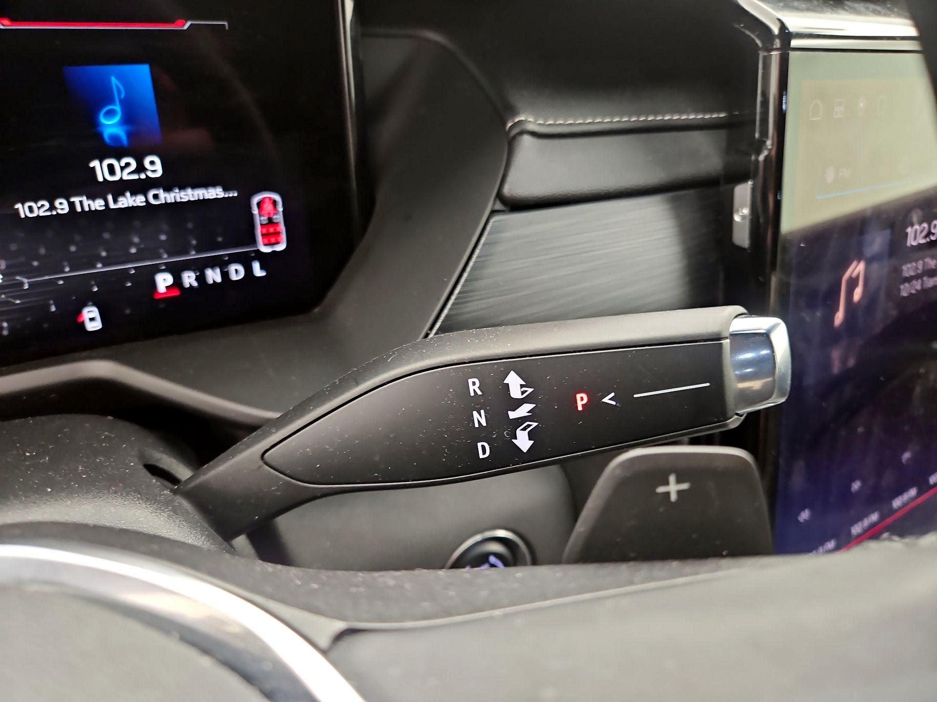 Thumbnail: 2025 GMC Acadia - 17