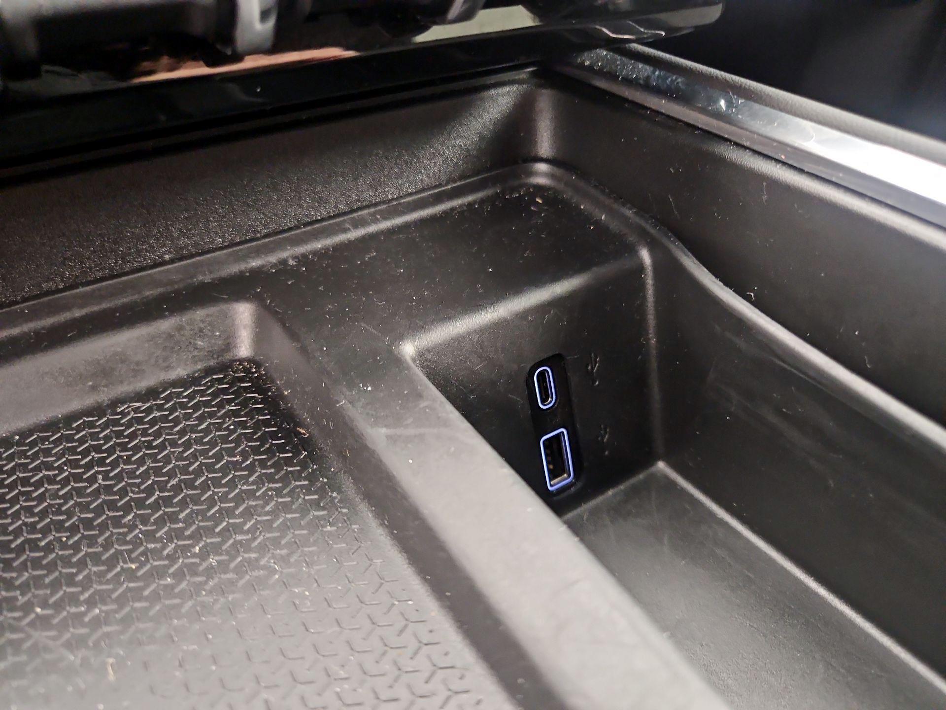 Thumbnail: 2025 GMC Acadia - 18