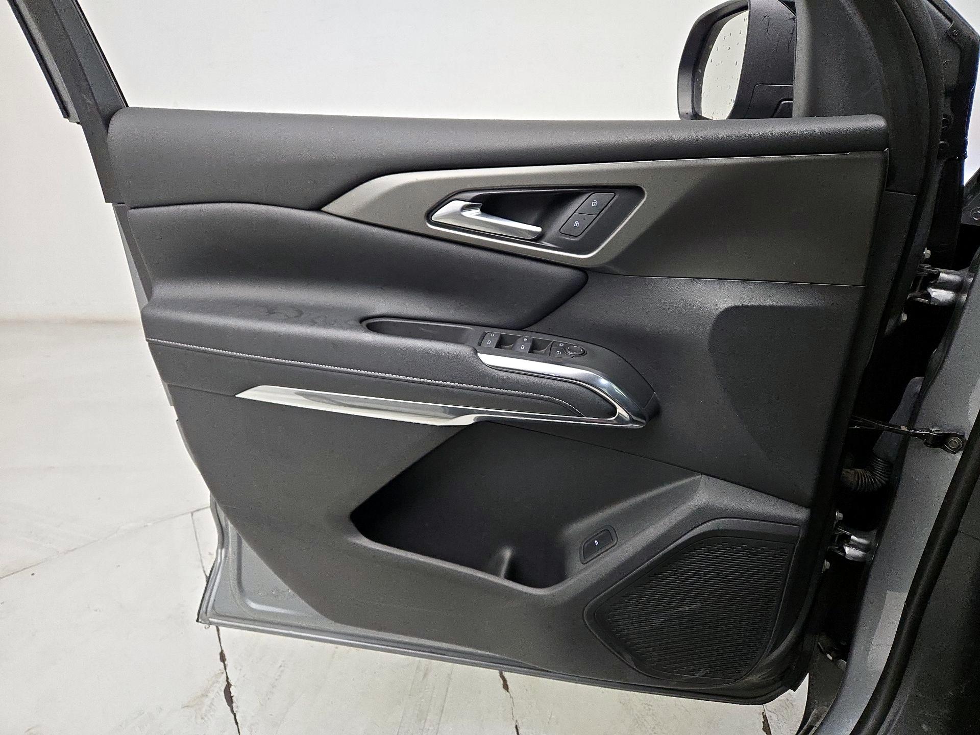 Thumbnail: 2025 Chevrolet Traverse - 12