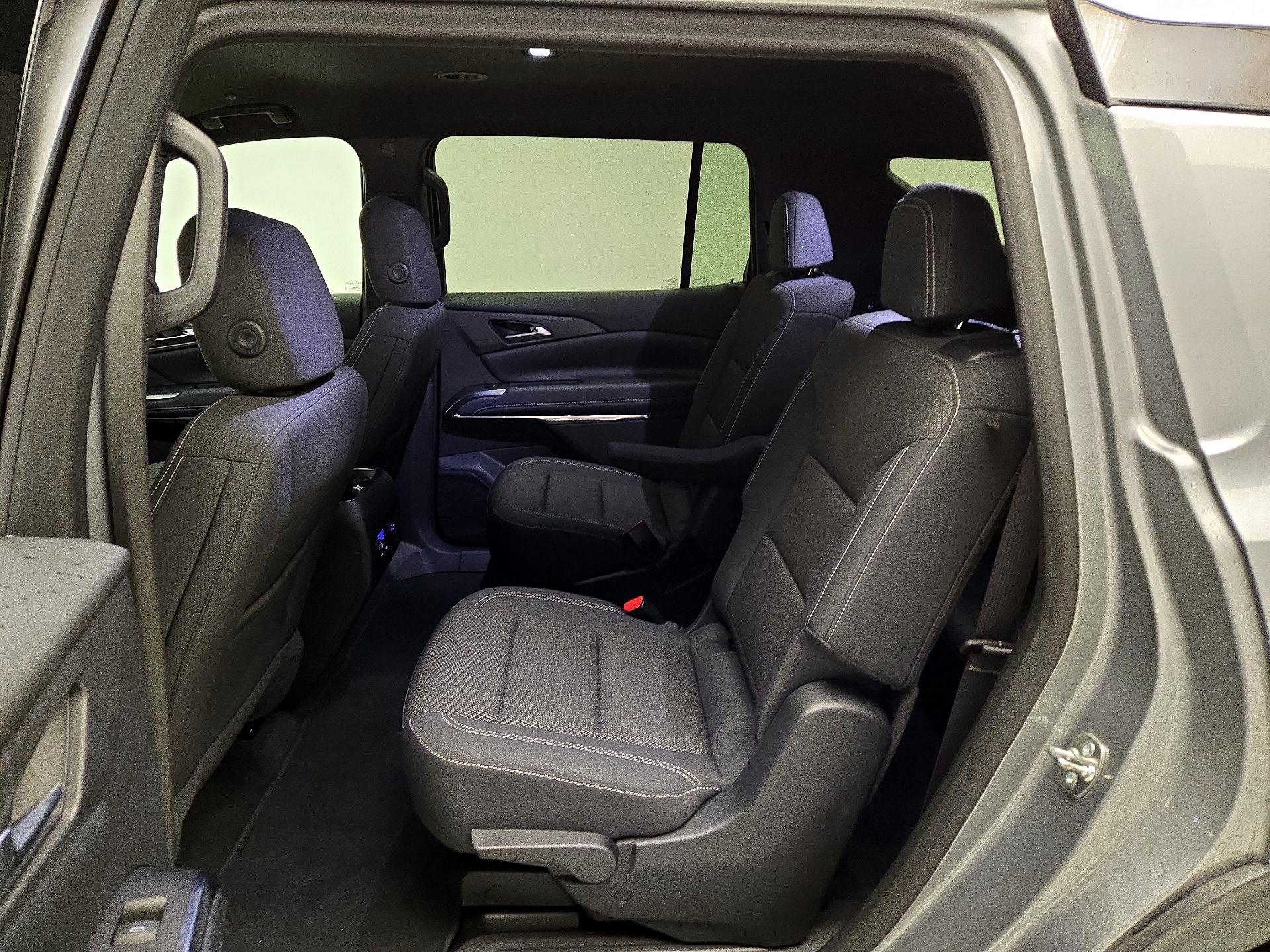 Thumbnail: 2025 Chevrolet Traverse - 20