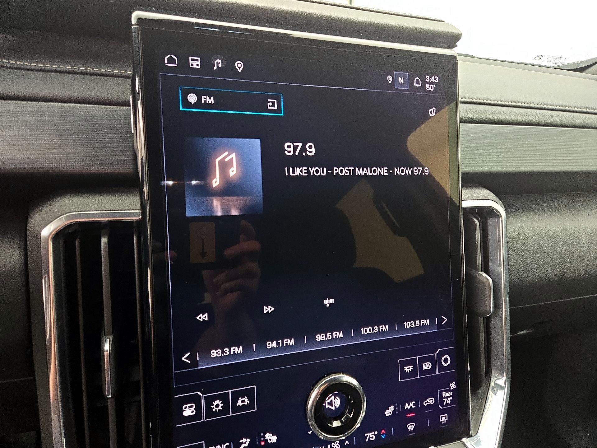 Thumbnail: 2025 GMC Acadia - 15