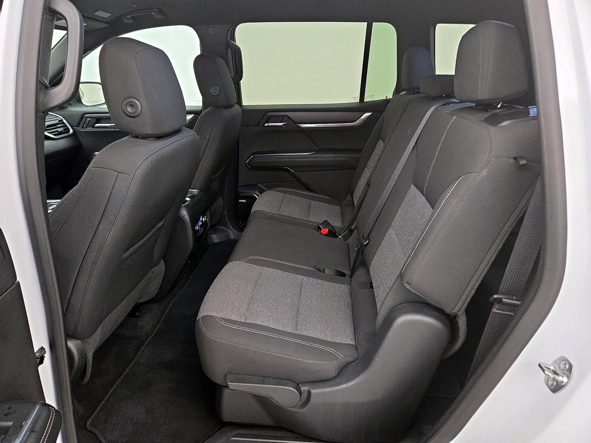 Thumbnail: 2025 GMC Acadia - 19