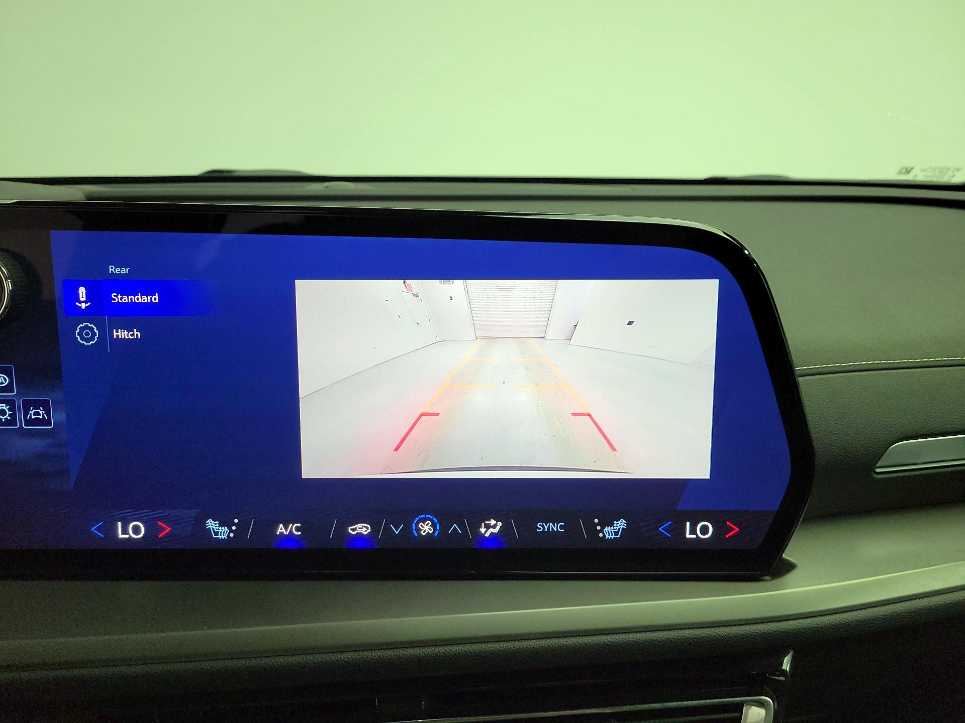 Thumbnail: 2025 Chevrolet Traverse - 15