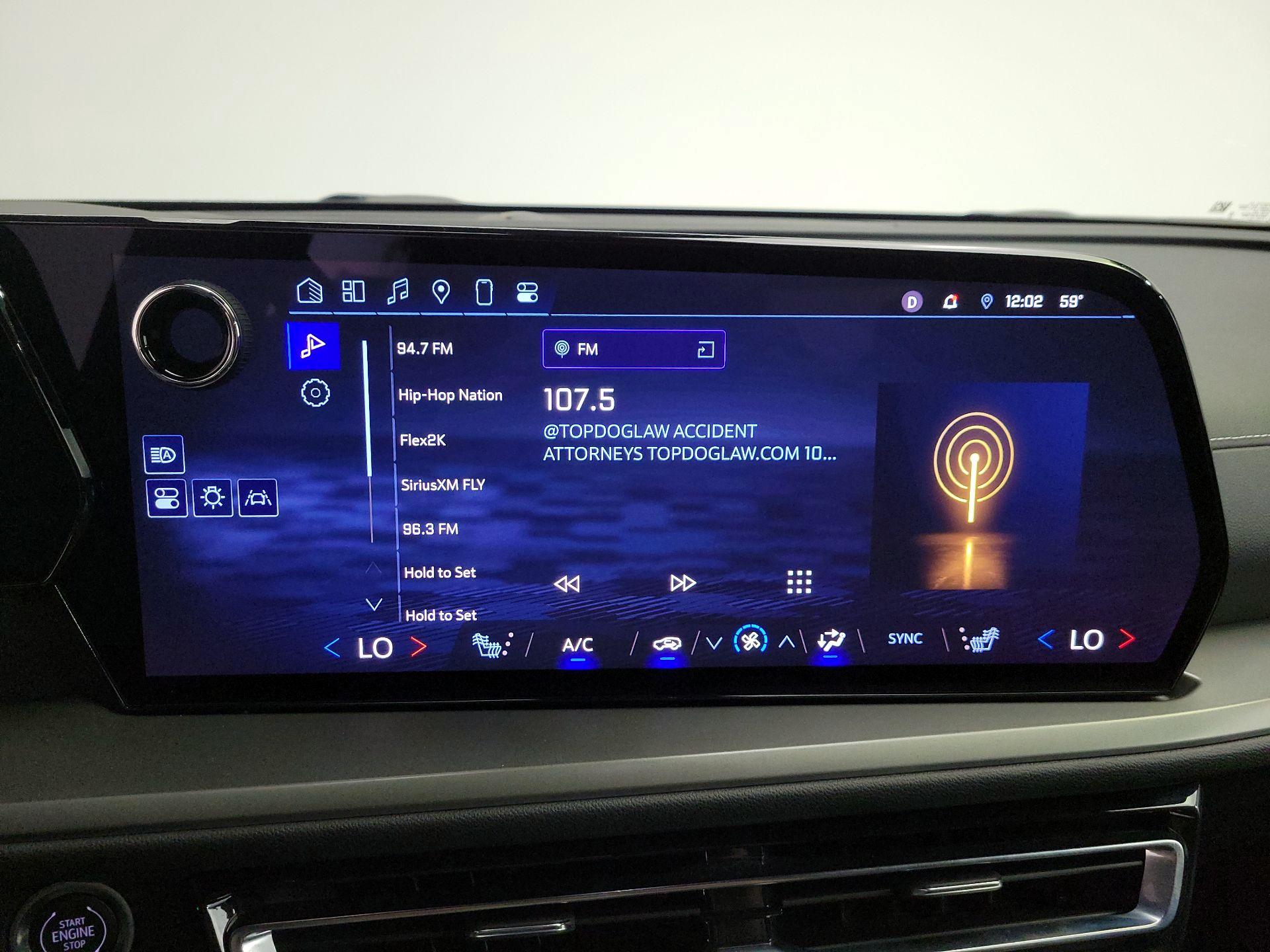 Thumbnail: 2025 Chevrolet Traverse - 16