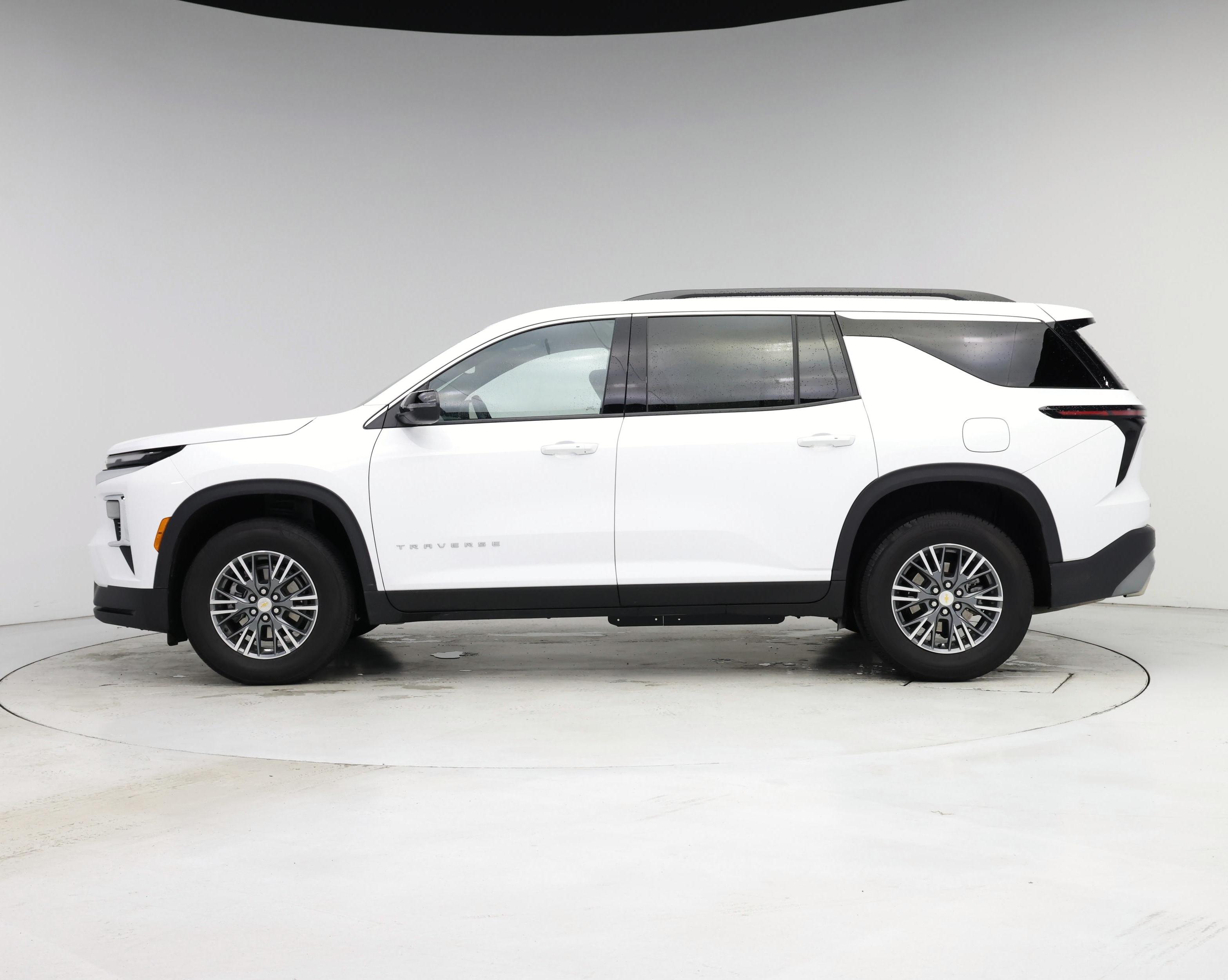 Thumbnail: 2025 Chevrolet Traverse - 3