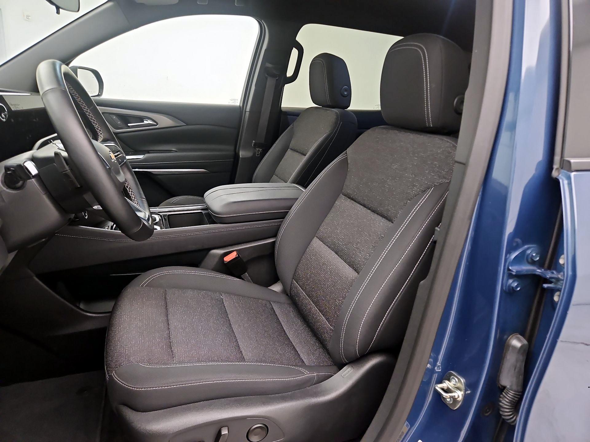 Thumbnail: 2025 Chevrolet Traverse - 11