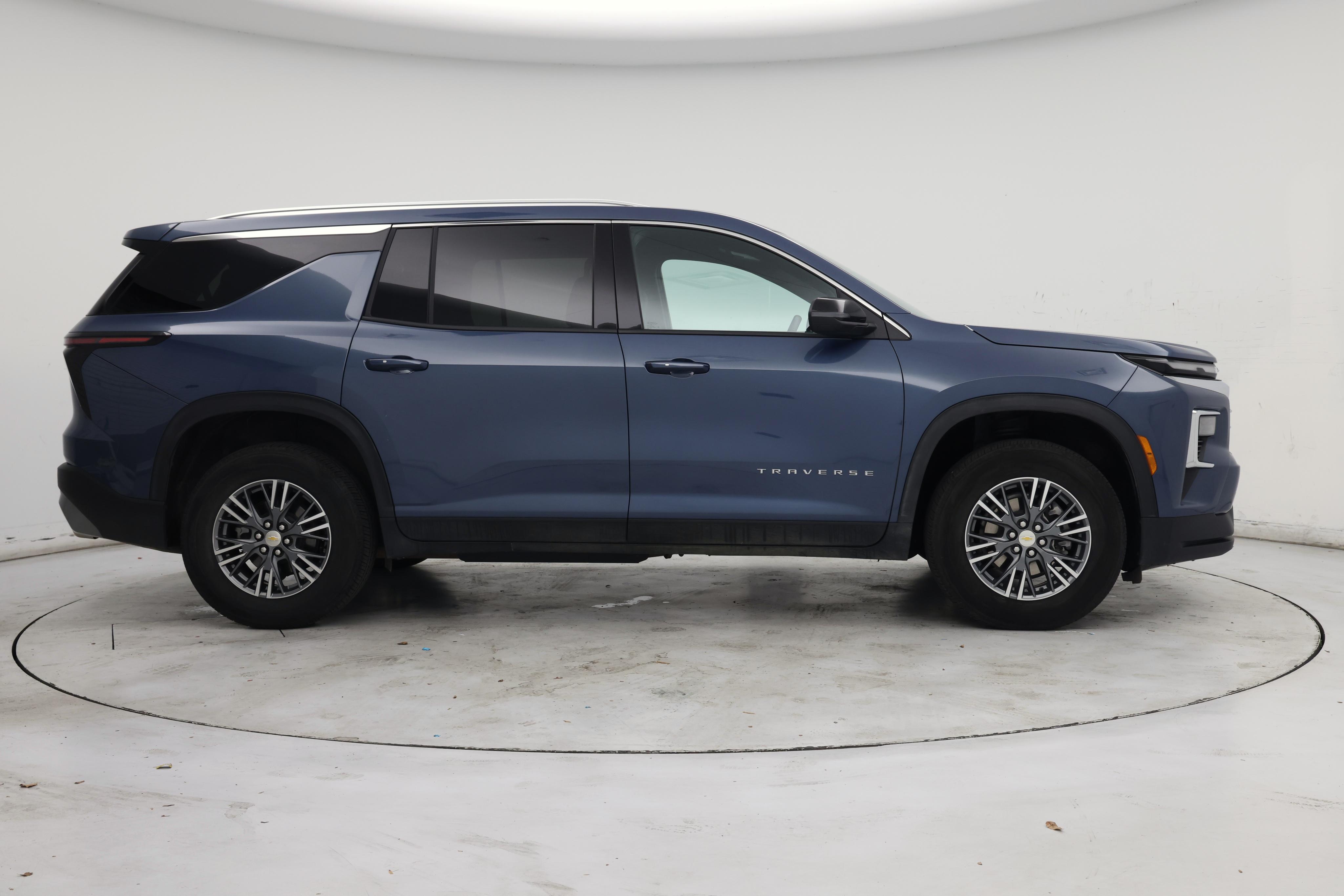 Thumbnail: 2025 Chevrolet Traverse - 7