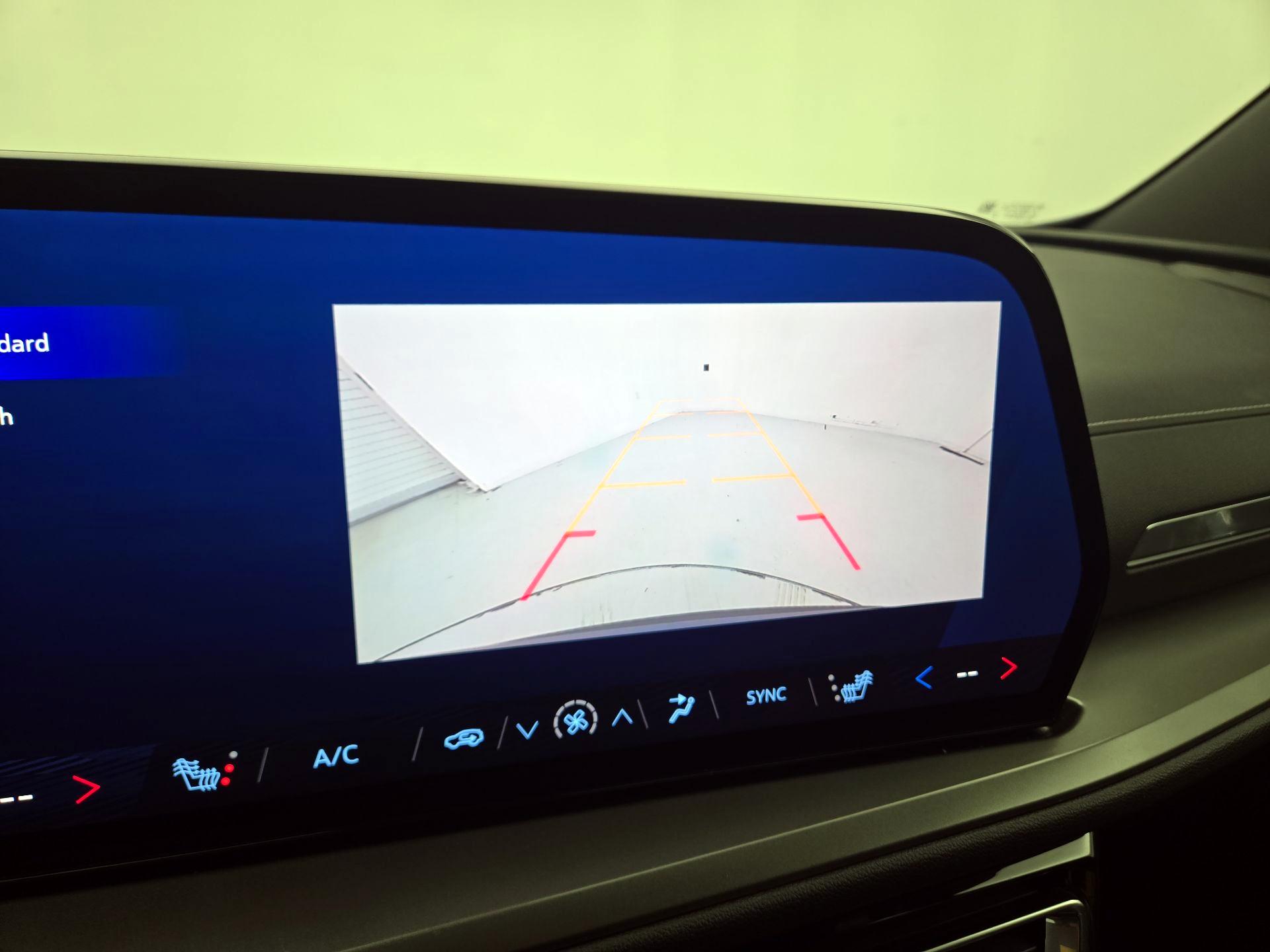 Thumbnail: 2025 Chevrolet Traverse - 14