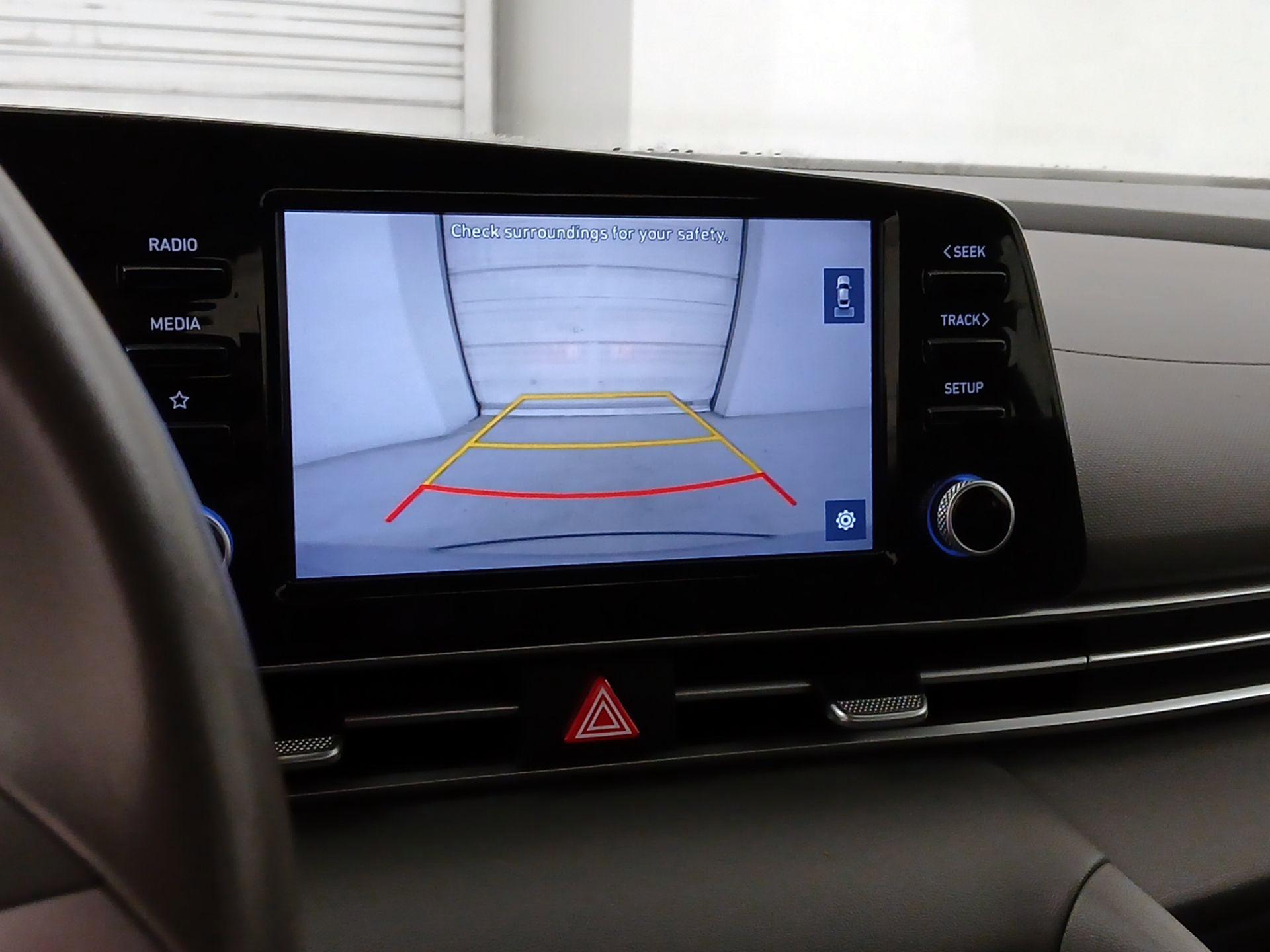 Thumbnail: 2022 Hyundai Elantra - 14