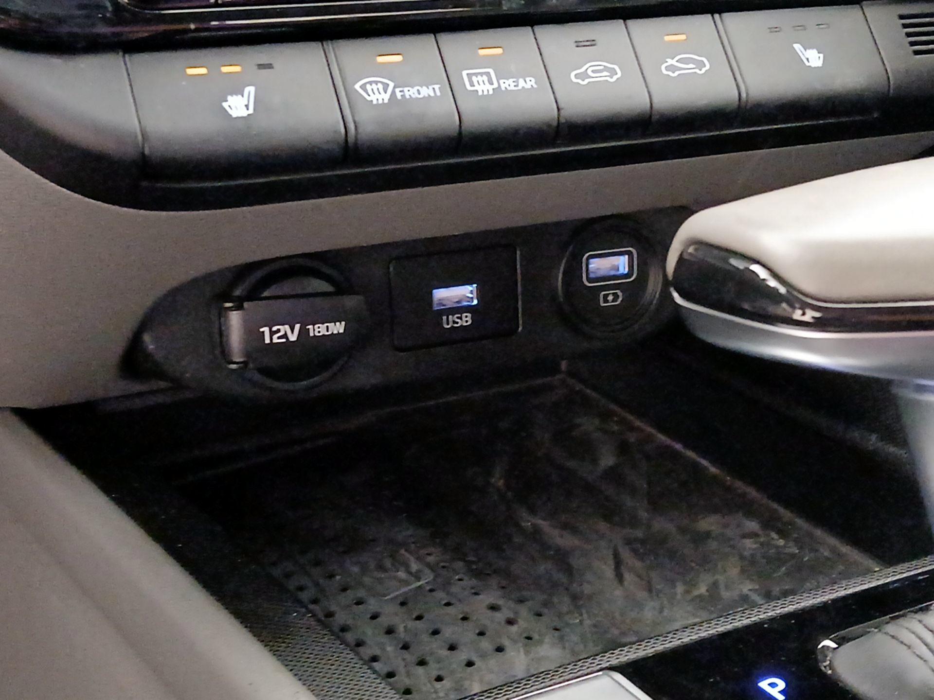 Thumbnail: 2022 Hyundai Elantra - 18