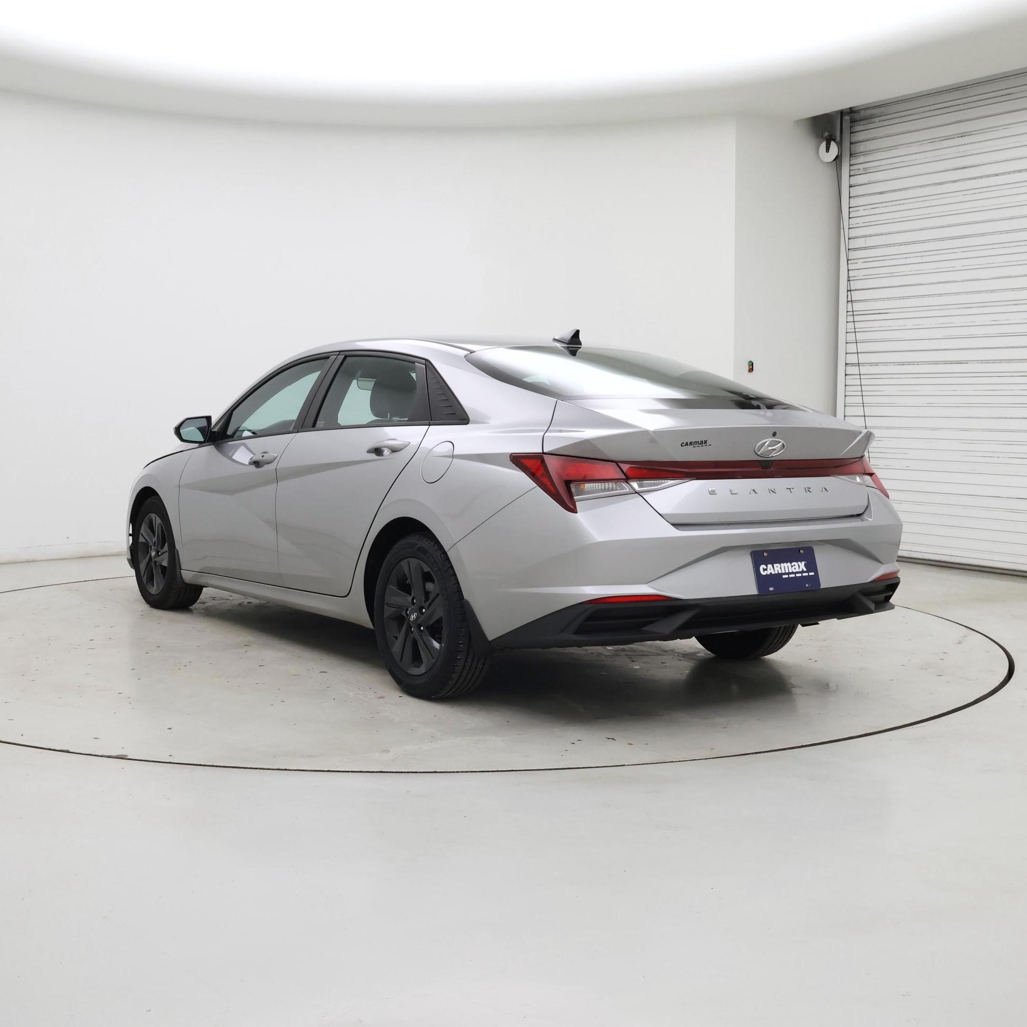 Thumbnail: 2022 Hyundai Elantra - 2