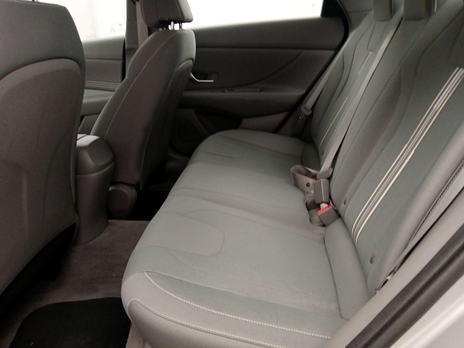 Thumbnail: 2022 Hyundai Elantra - 19