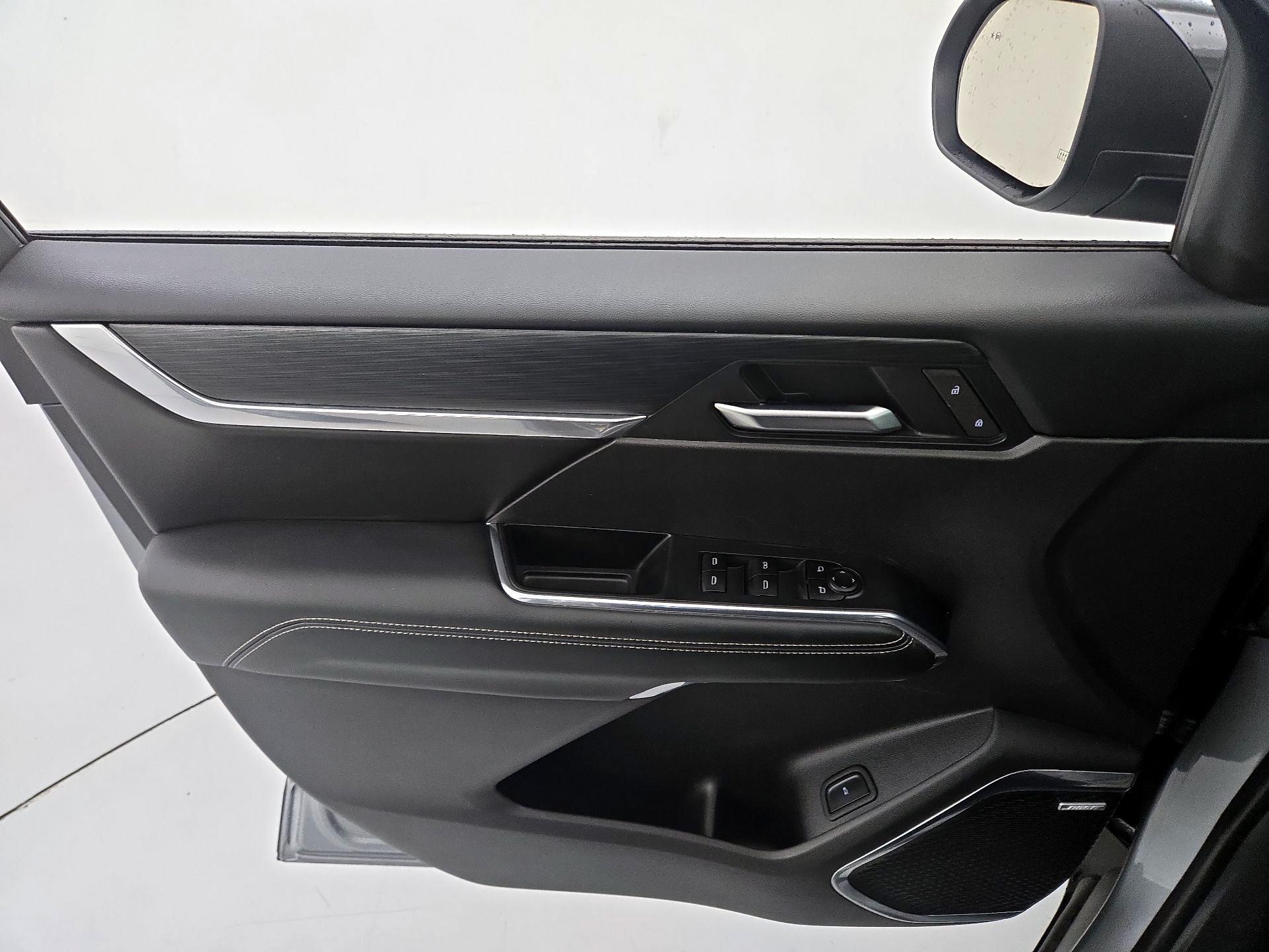 Thumbnail: 2025 GMC Acadia - 12