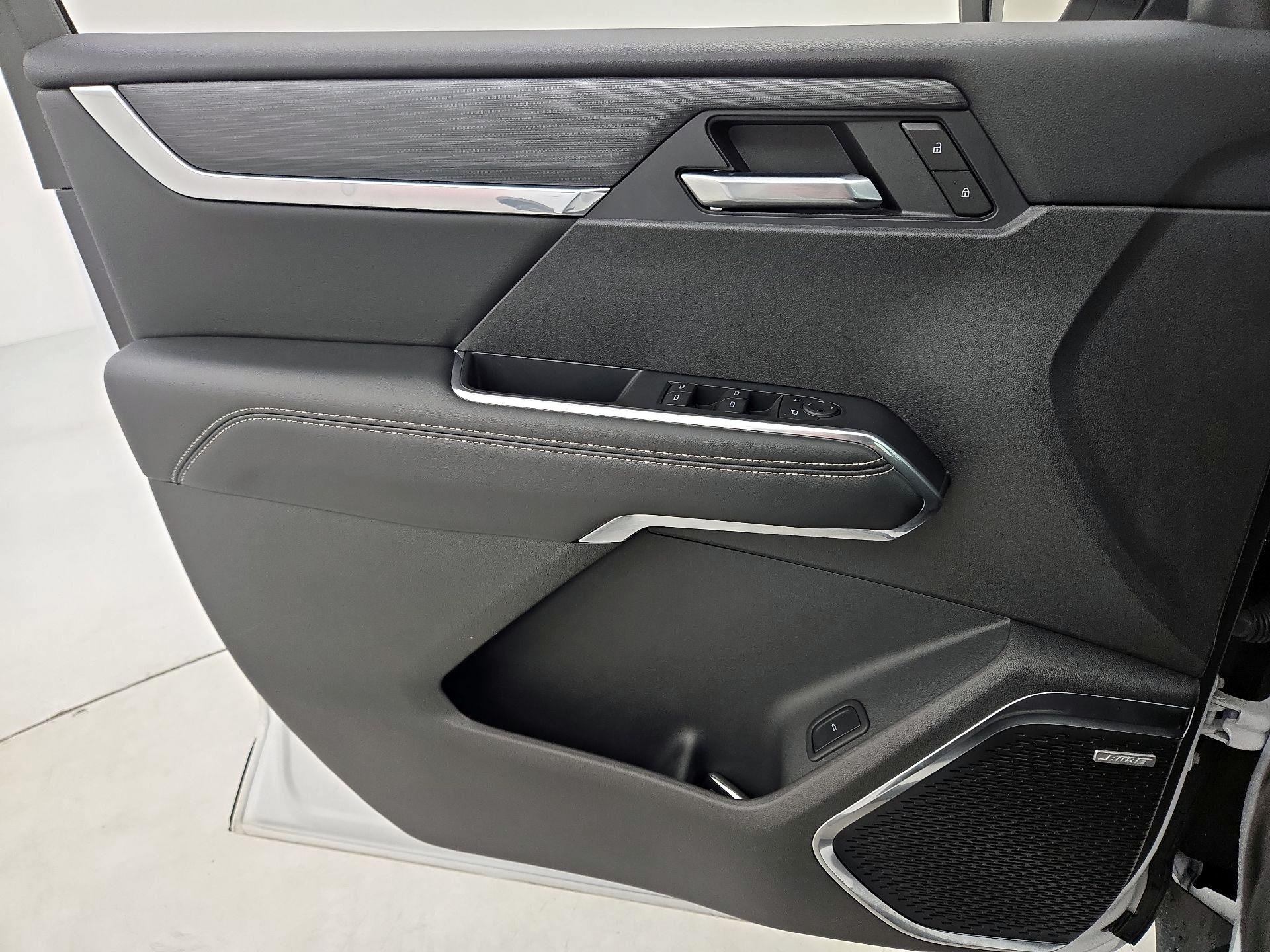 Thumbnail: 2025 GMC Acadia - 12