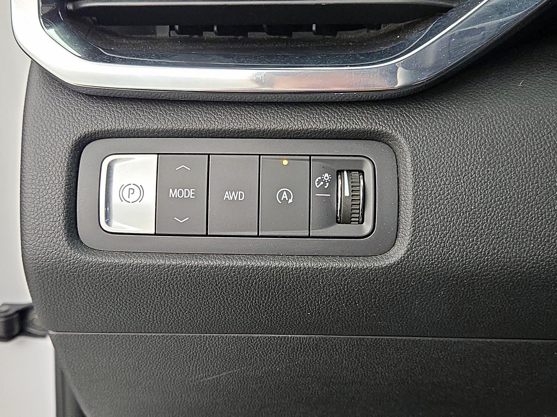 Thumbnail: 2025 GMC Acadia - 13