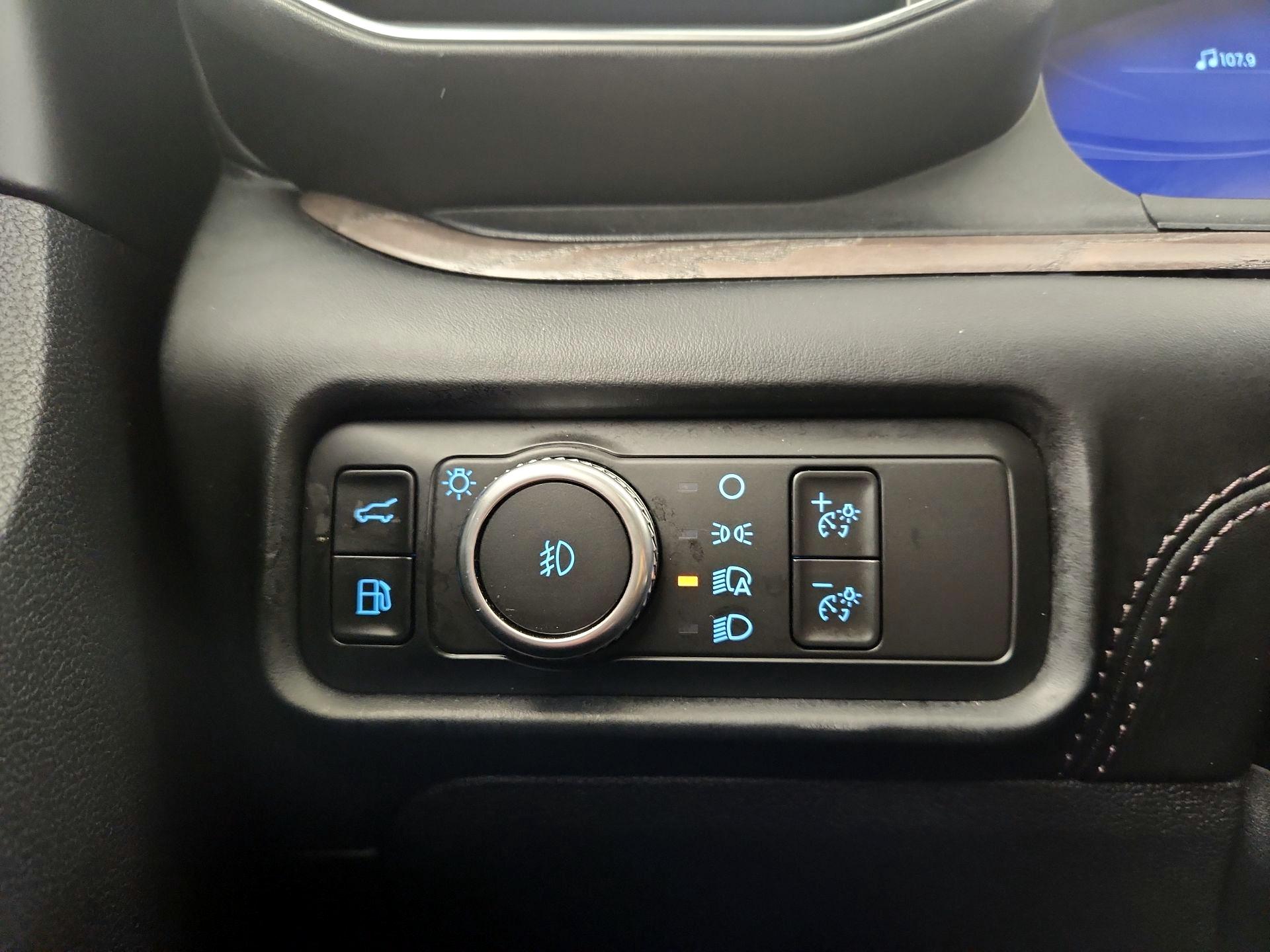 Thumbnail: 2022 Ford Explorer - 13