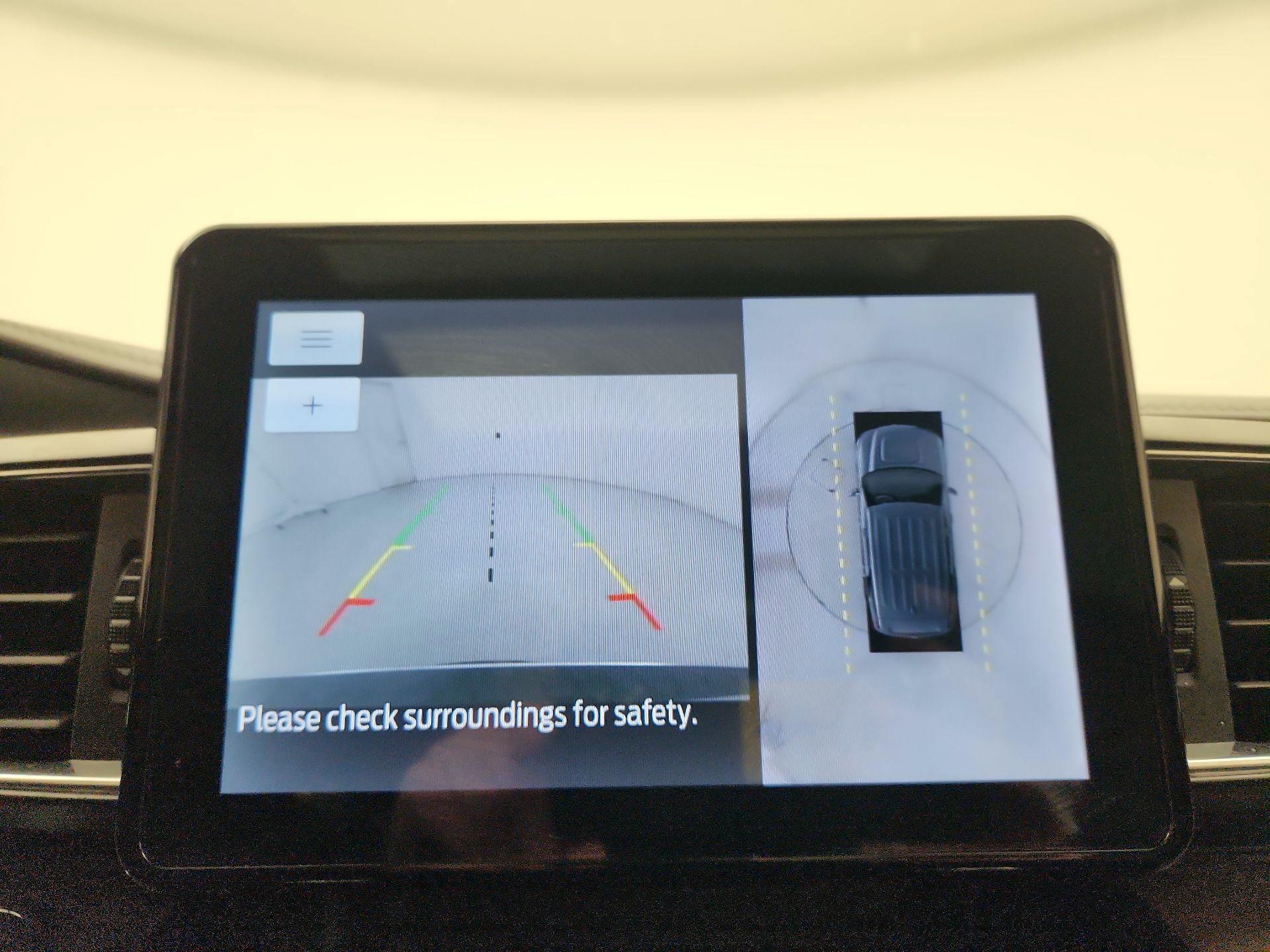 Thumbnail: 2022 Ford Explorer - 15