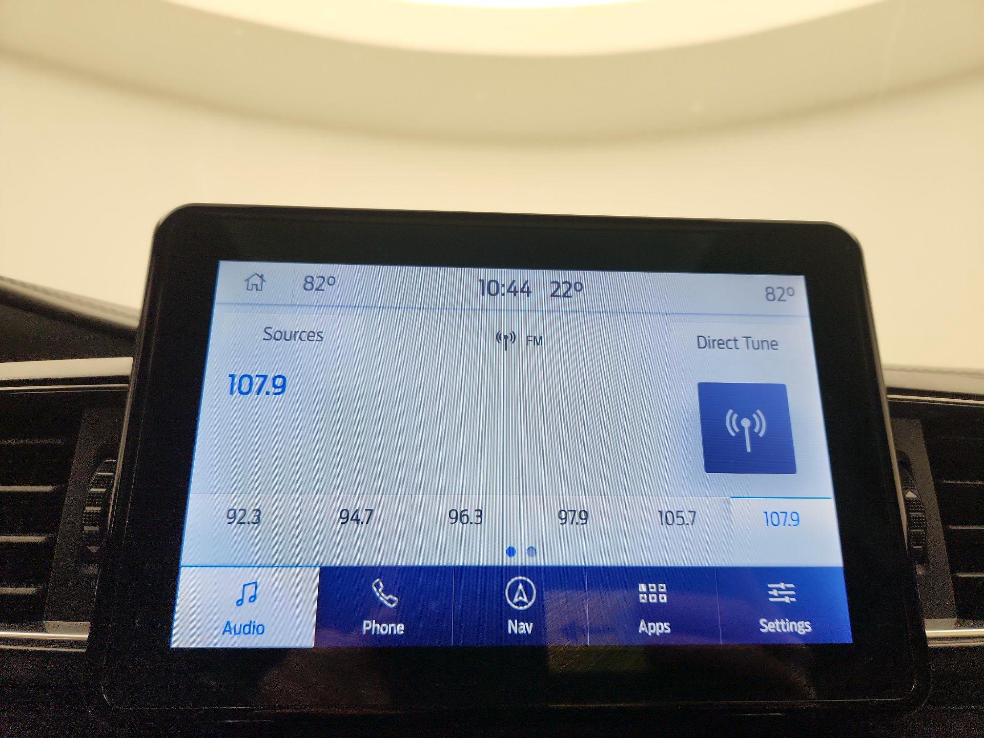 Thumbnail: 2022 Ford Explorer - 16