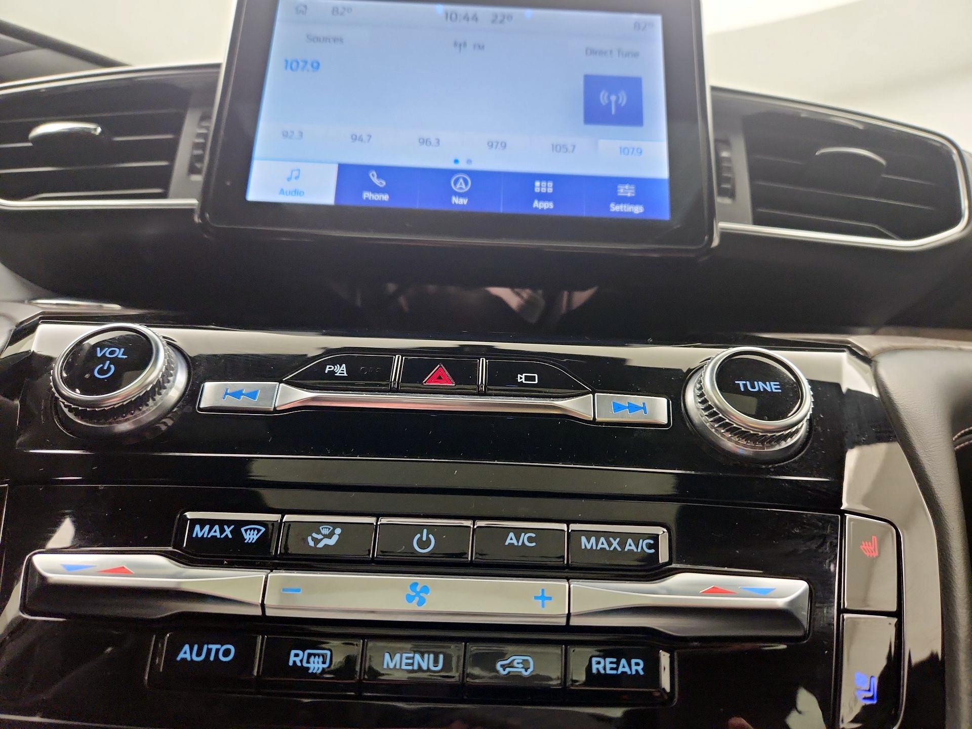 Thumbnail: 2022 Ford Explorer - 17