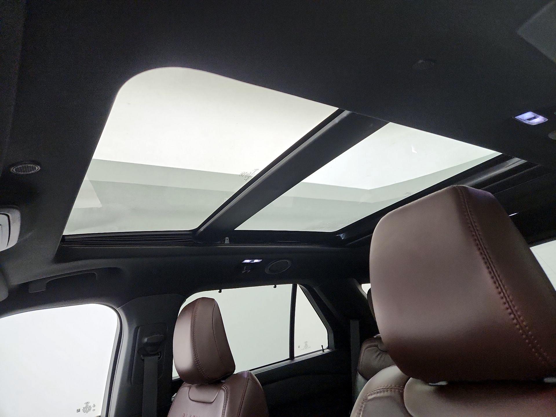 Thumbnail: 2022 Ford Explorer - 20