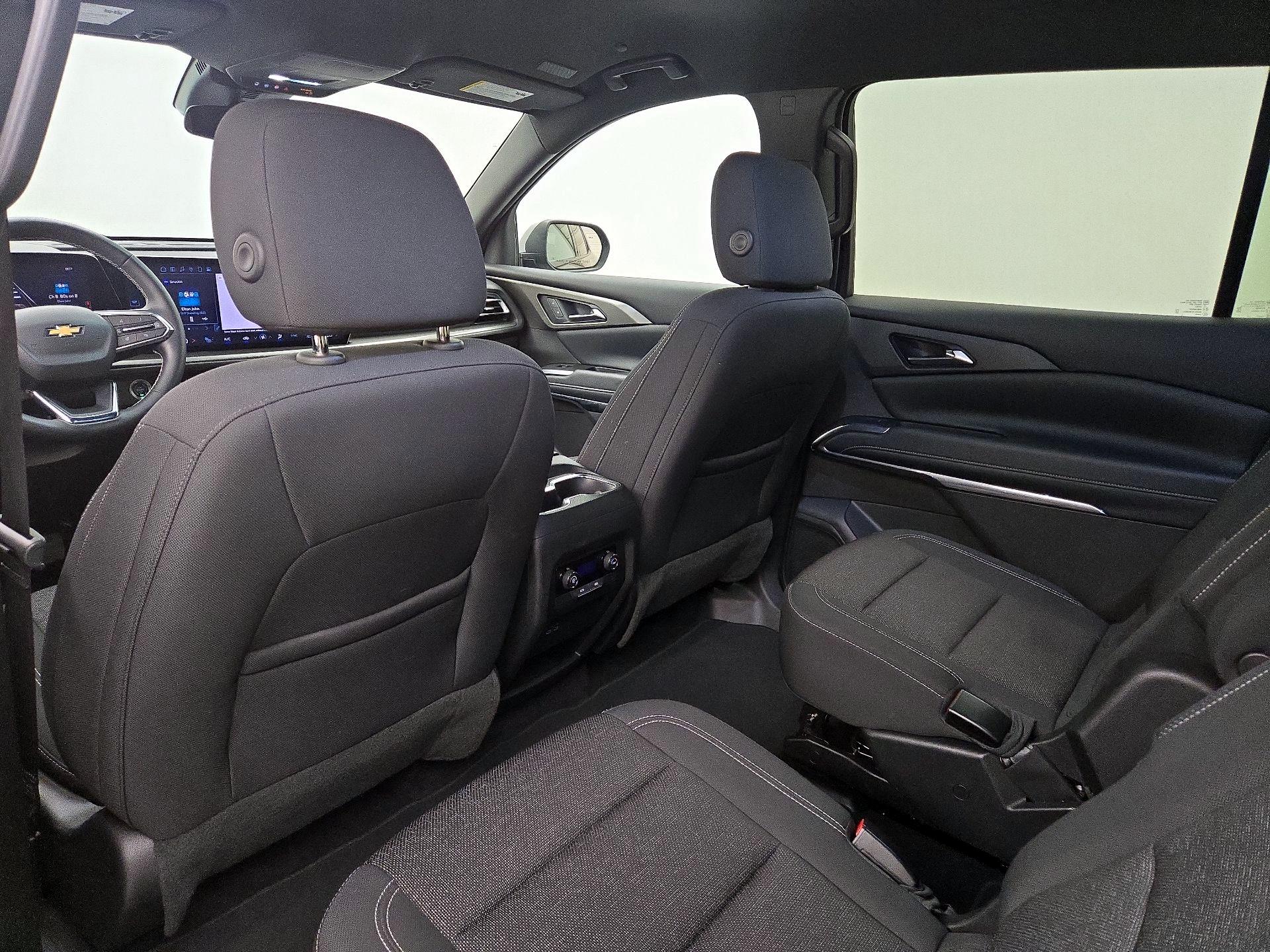 Thumbnail: 2025 Chevrolet Traverse - 20