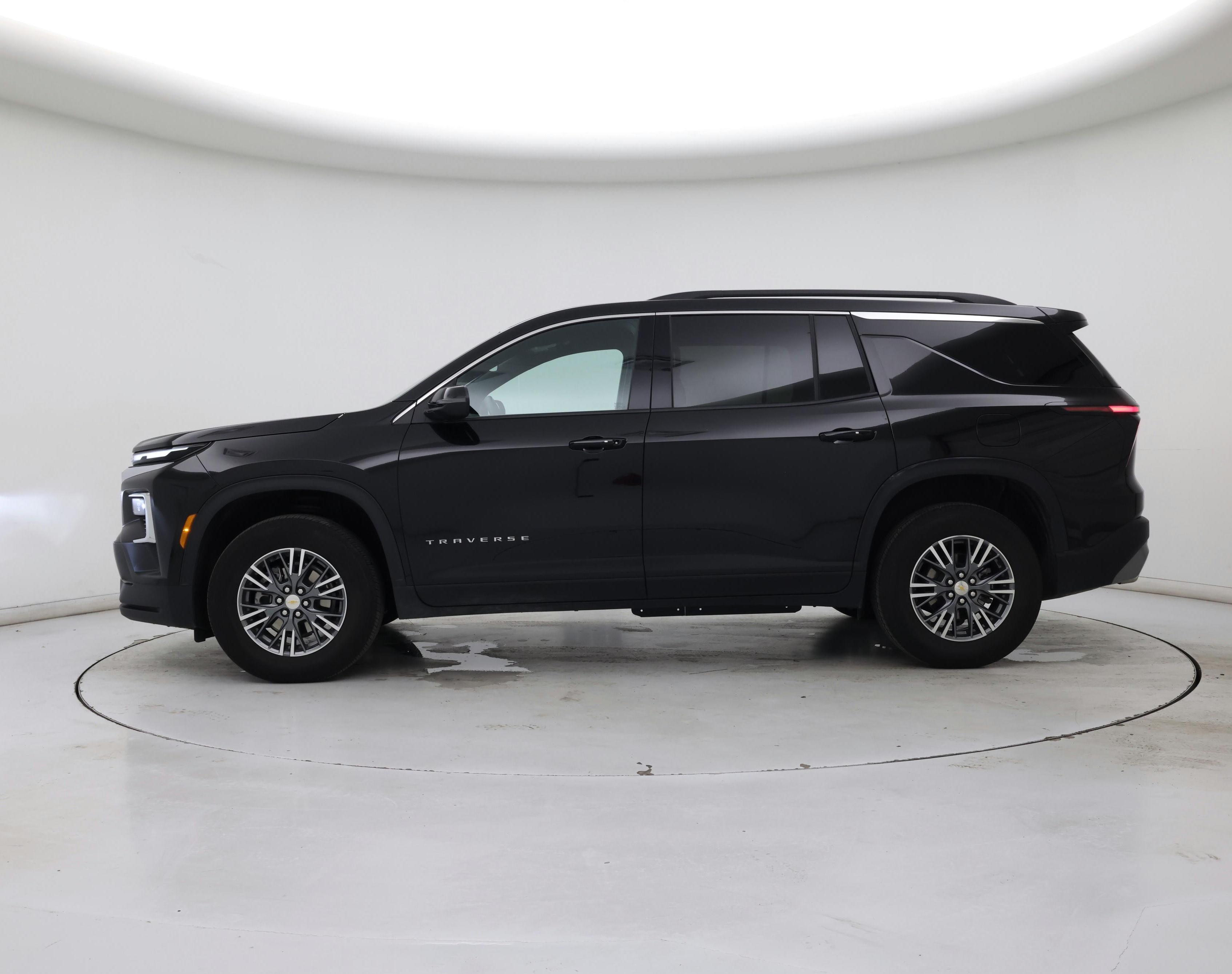 Thumbnail: 2025 Chevrolet Traverse - 3